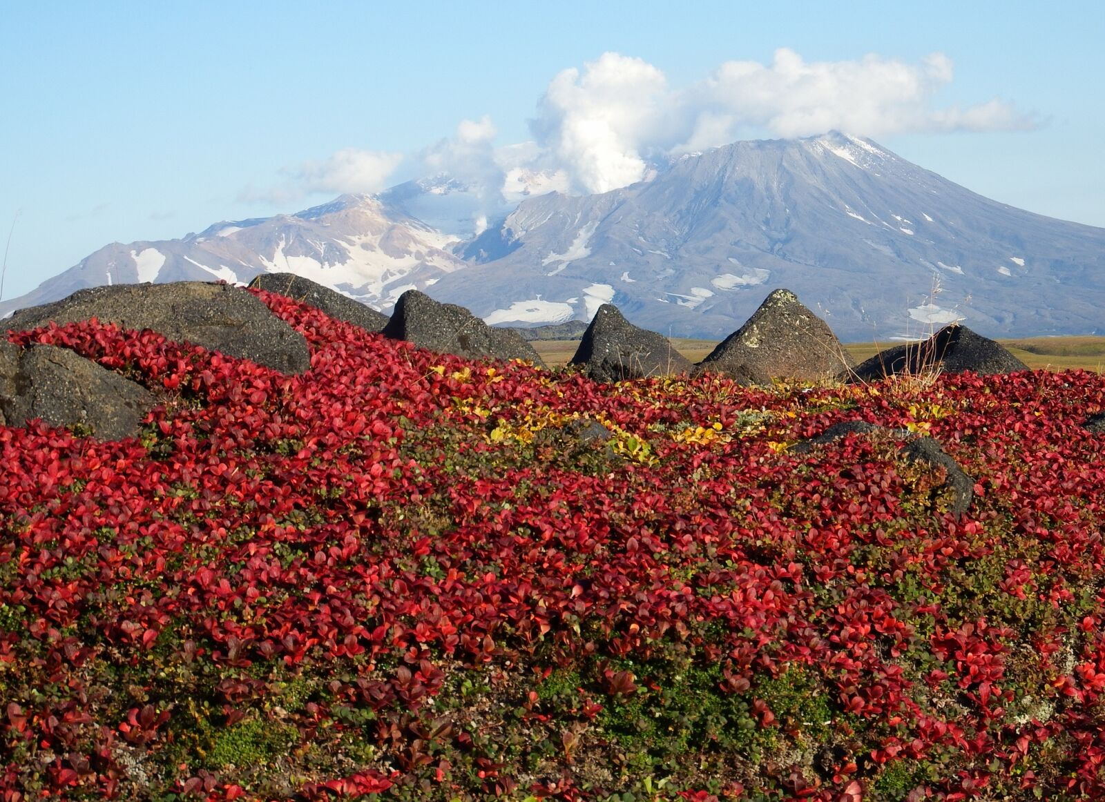 Fujifilm FinePix S1 sample photo. Mountains, volcano, tundra photography