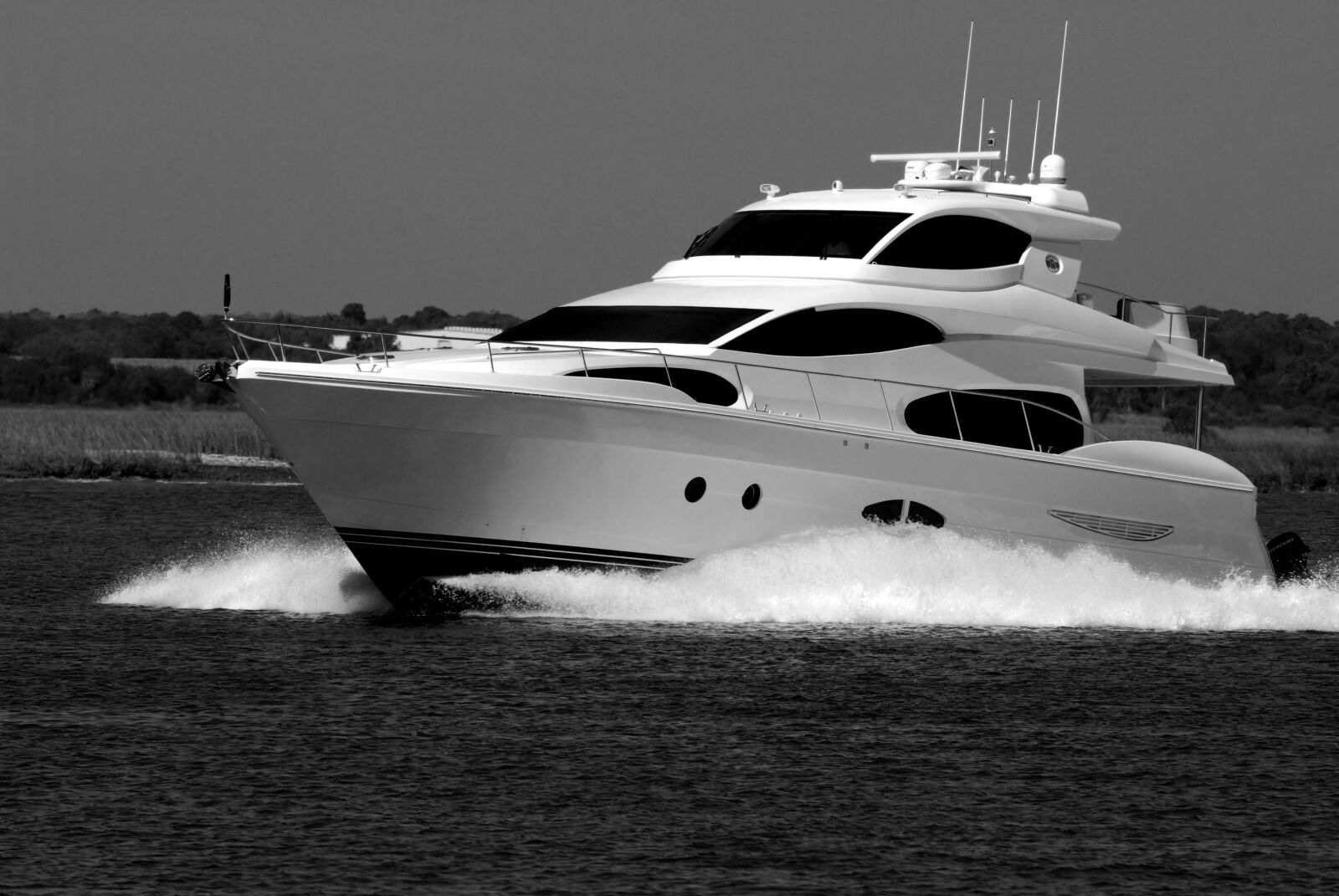 Nikon D200 sample photo. Luxury yacht, river, water photography