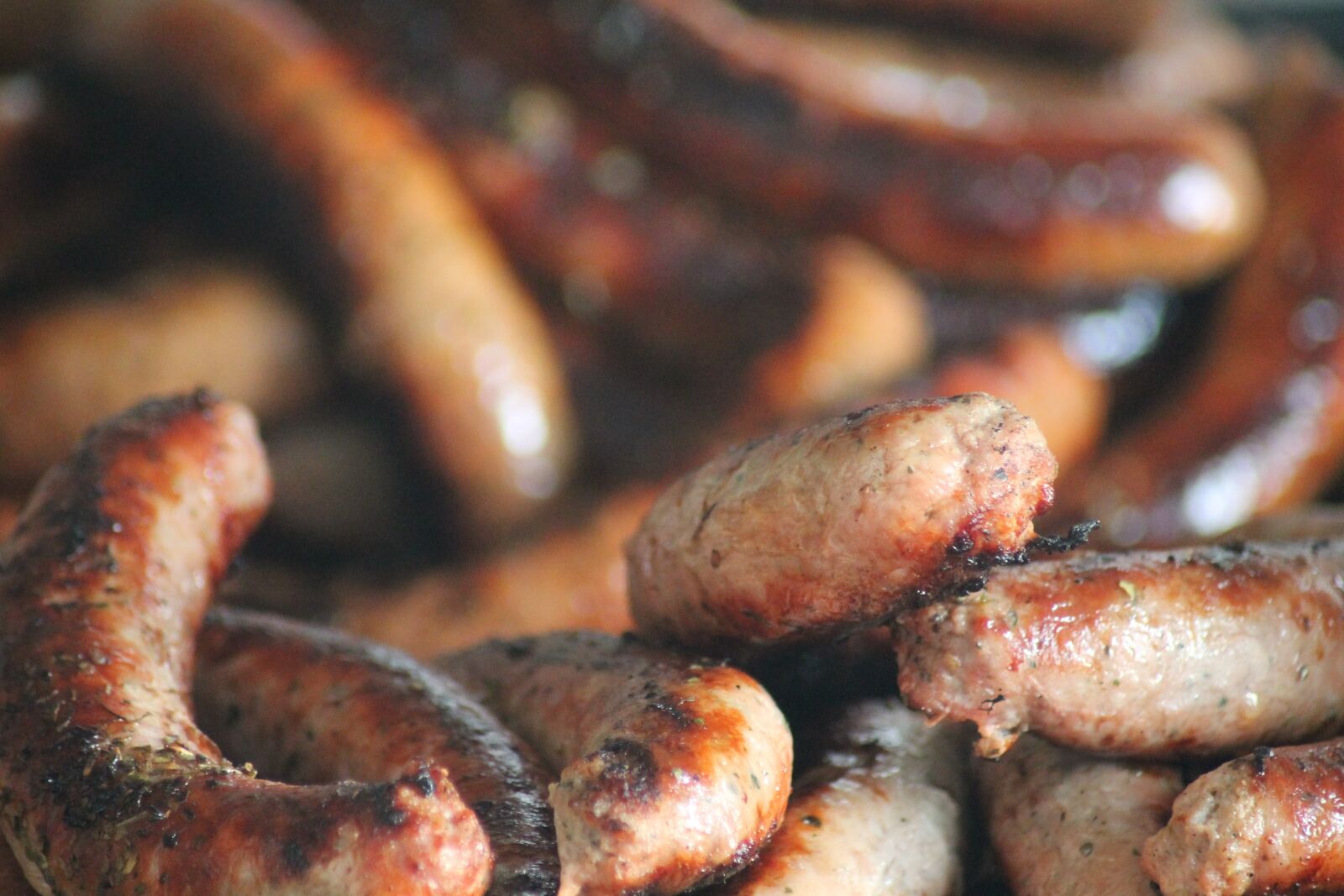 Canon EOS 1100D (EOS Rebel T3 / EOS Kiss X50) sample photo. Sausages, barbecue, cooking photography
