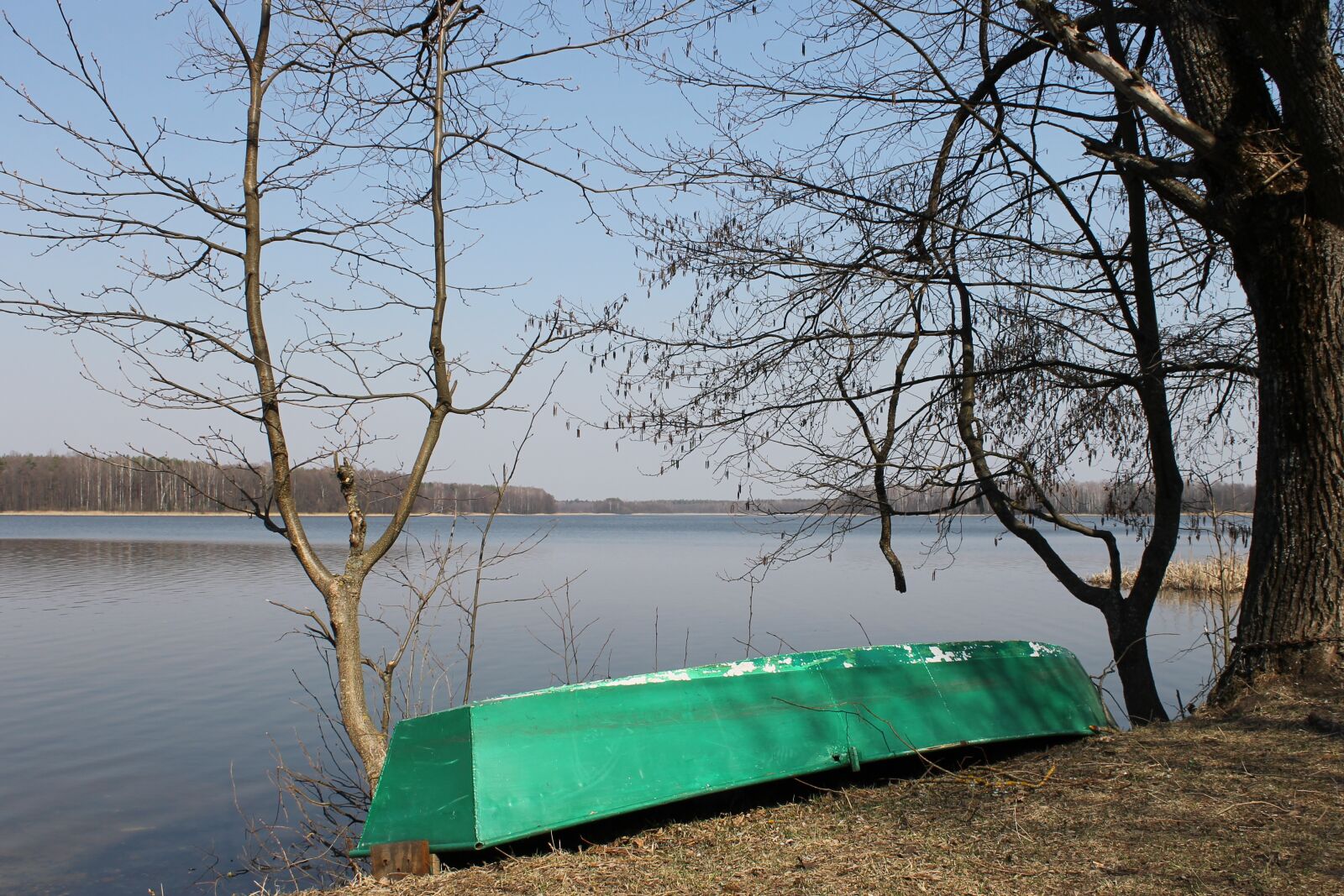 Canon EOS 1100D (EOS Rebel T3 / EOS Kiss X50) sample photo. Boat, lake, beach photography