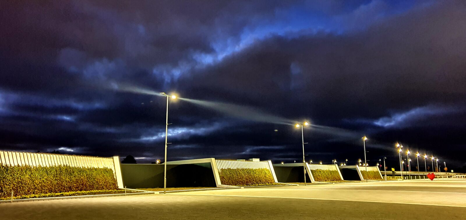 Samsung Galaxy S10+ sample photo. Teca, aberdeen, night photography