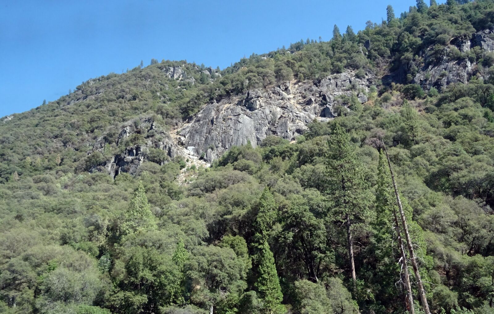 Sony DSC-HX60V sample photo. Yosemite, national park, rock photography
