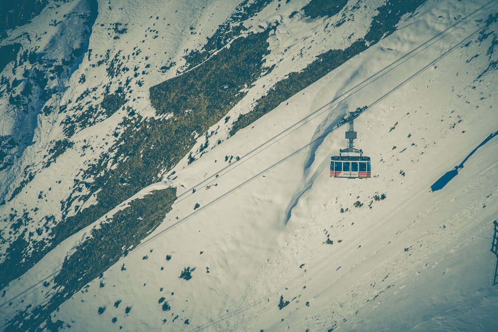 Canon EOS 5D + Canon EF 24-105mm F4L IS USM sample photo. Gondola, lift, cable car photography