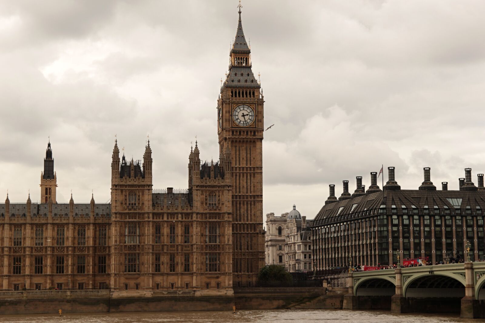Canon EOS 100D (EOS Rebel SL1 / EOS Kiss X7) sample photo. London, bigben, trip photography