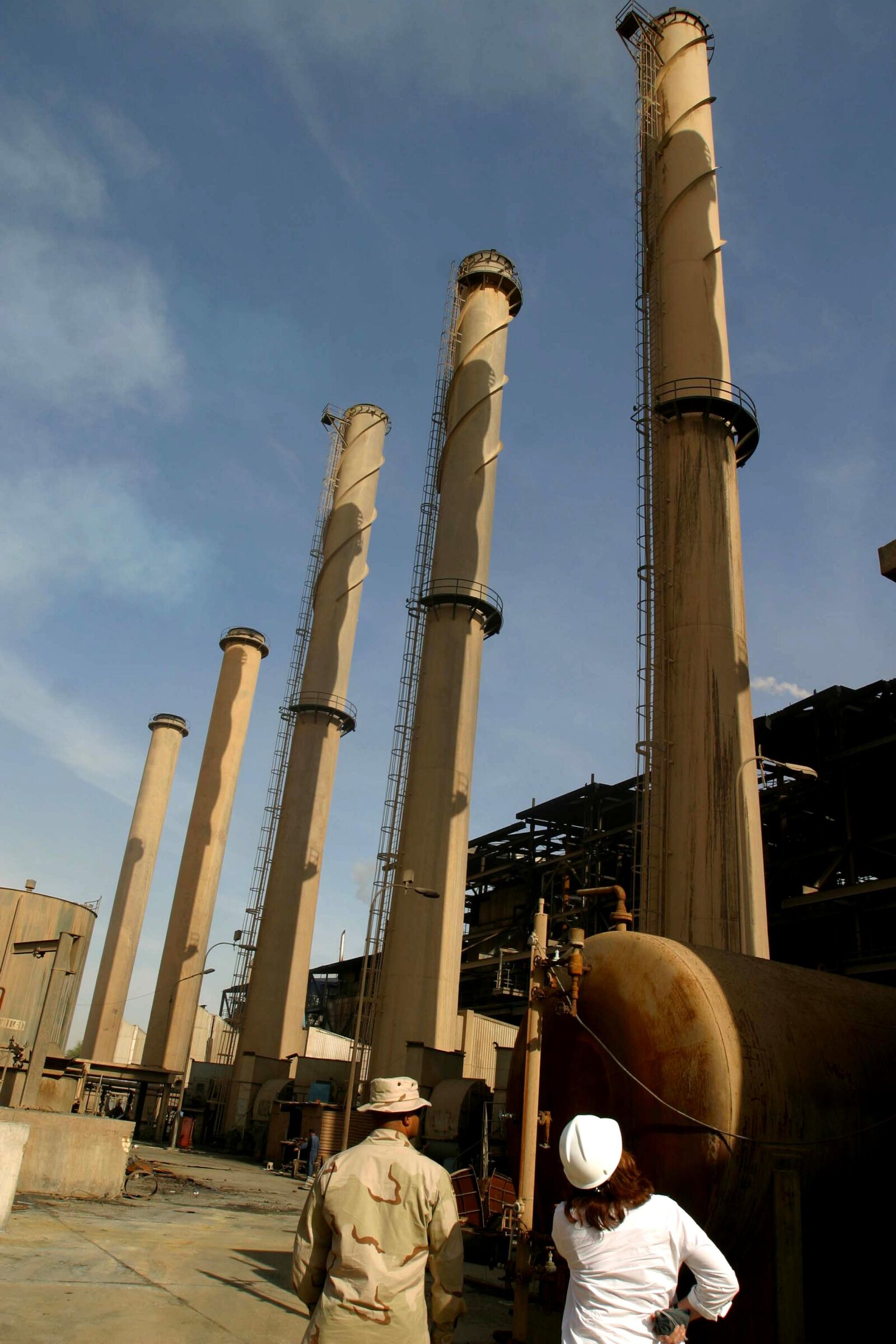 Canon EOS D60 sample photo. Engineers, inspect, chimney, stacks photography