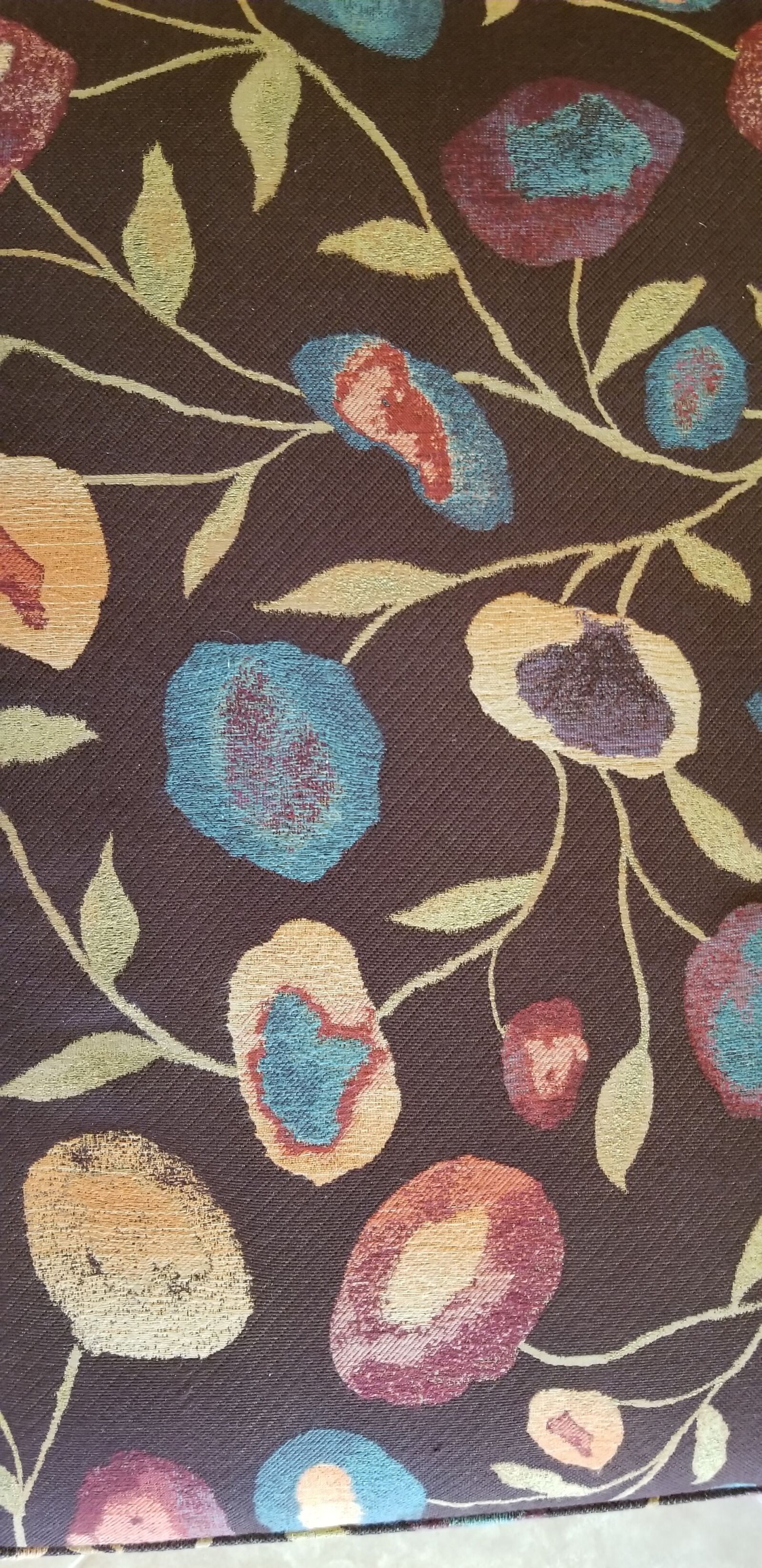 Samsung Galaxy S8 sample photo. Upholstery, flowers, vines photography