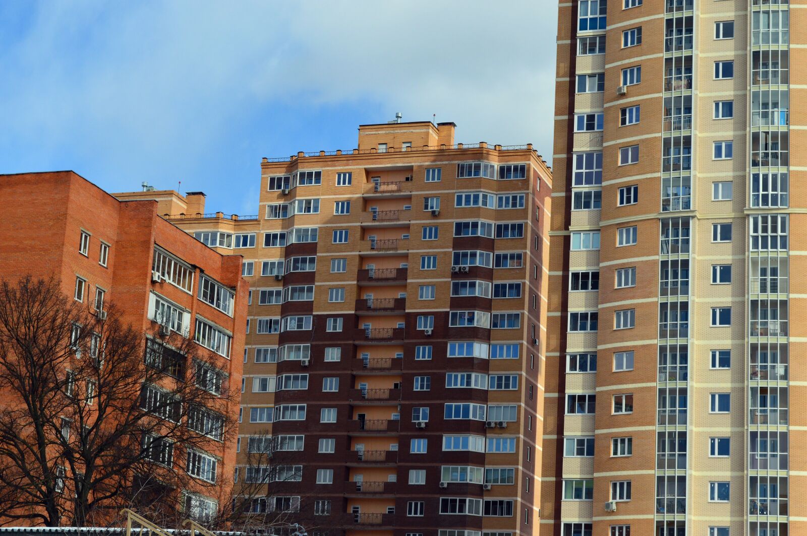 Nikon D3200 sample photo. House, window, the facades photography