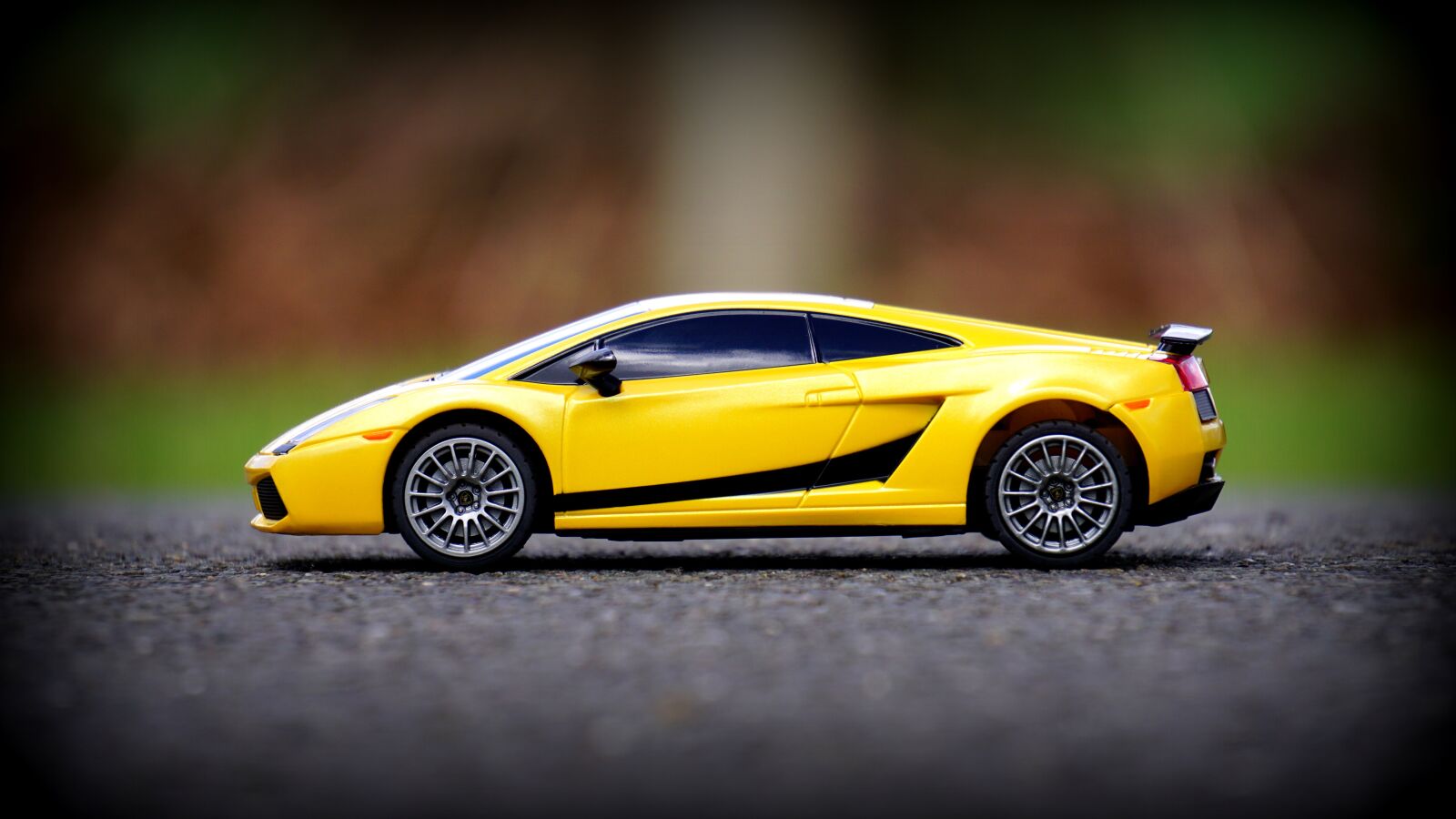 Sony E 55-210mm F4.5-6.3 OSS sample photo. Car, lamborghini, miniature photography