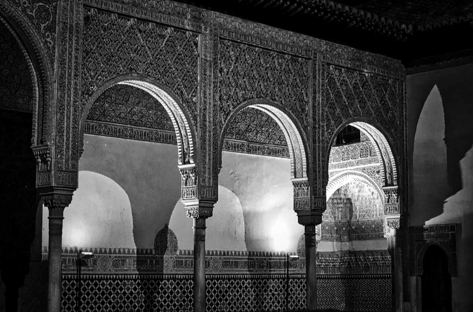 Sony Cyber-shot DSC-RX100 III sample photo. Alhambra, arches, palace photography