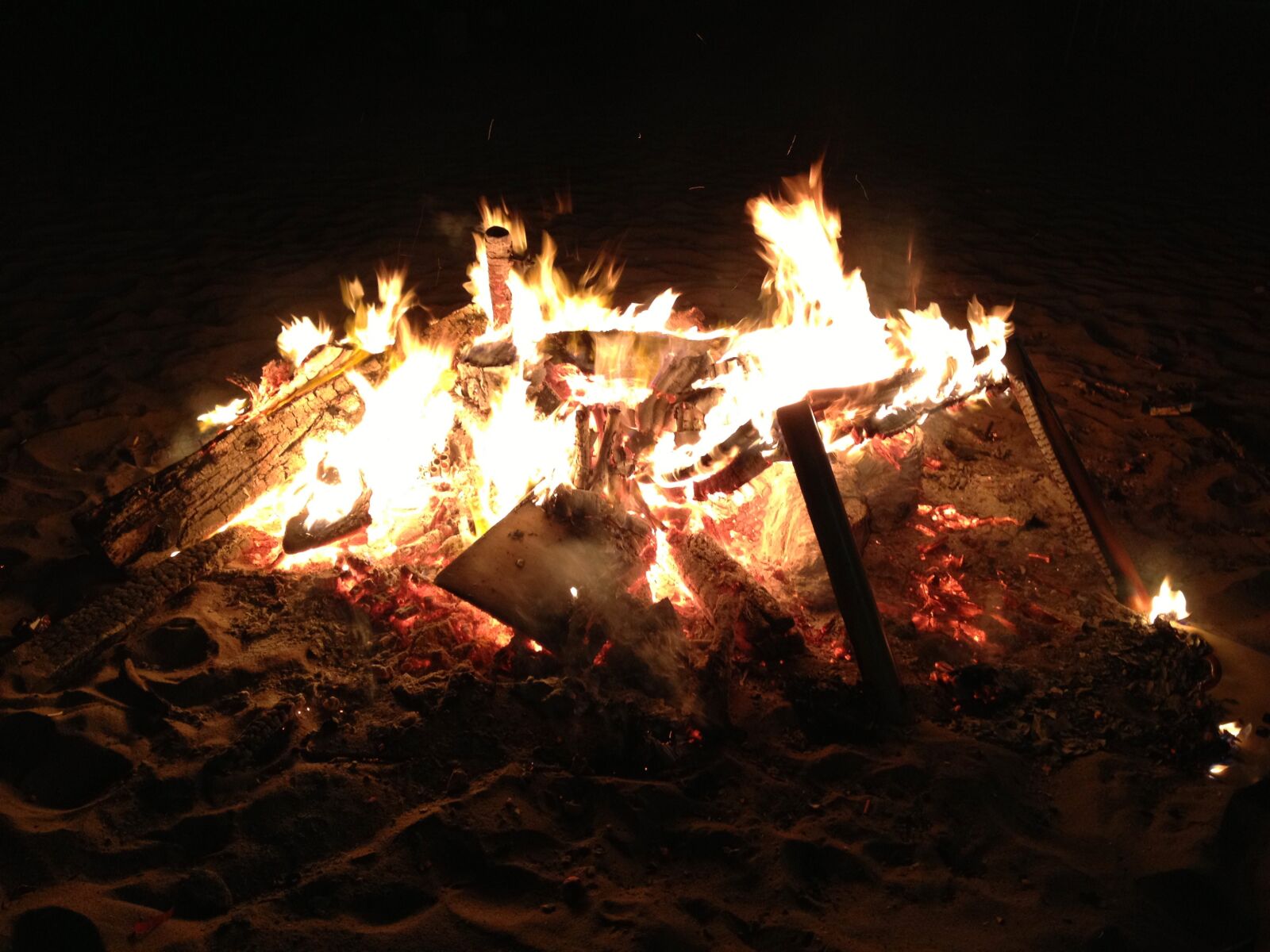 Apple iPhone 4S sample photo. Night, beach, fire photography