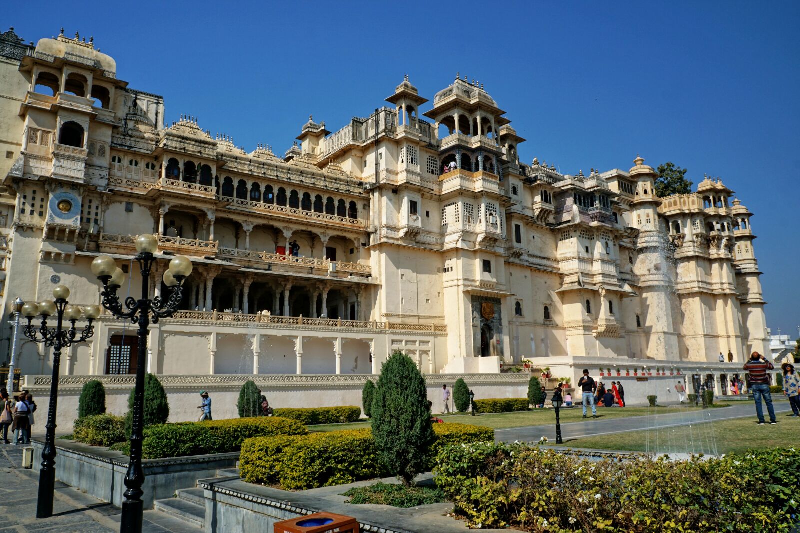Sony a6000 + Sony E 18-55mm F3.5-5.6 OSS sample photo. Udaipur, city palace, architecture photography
