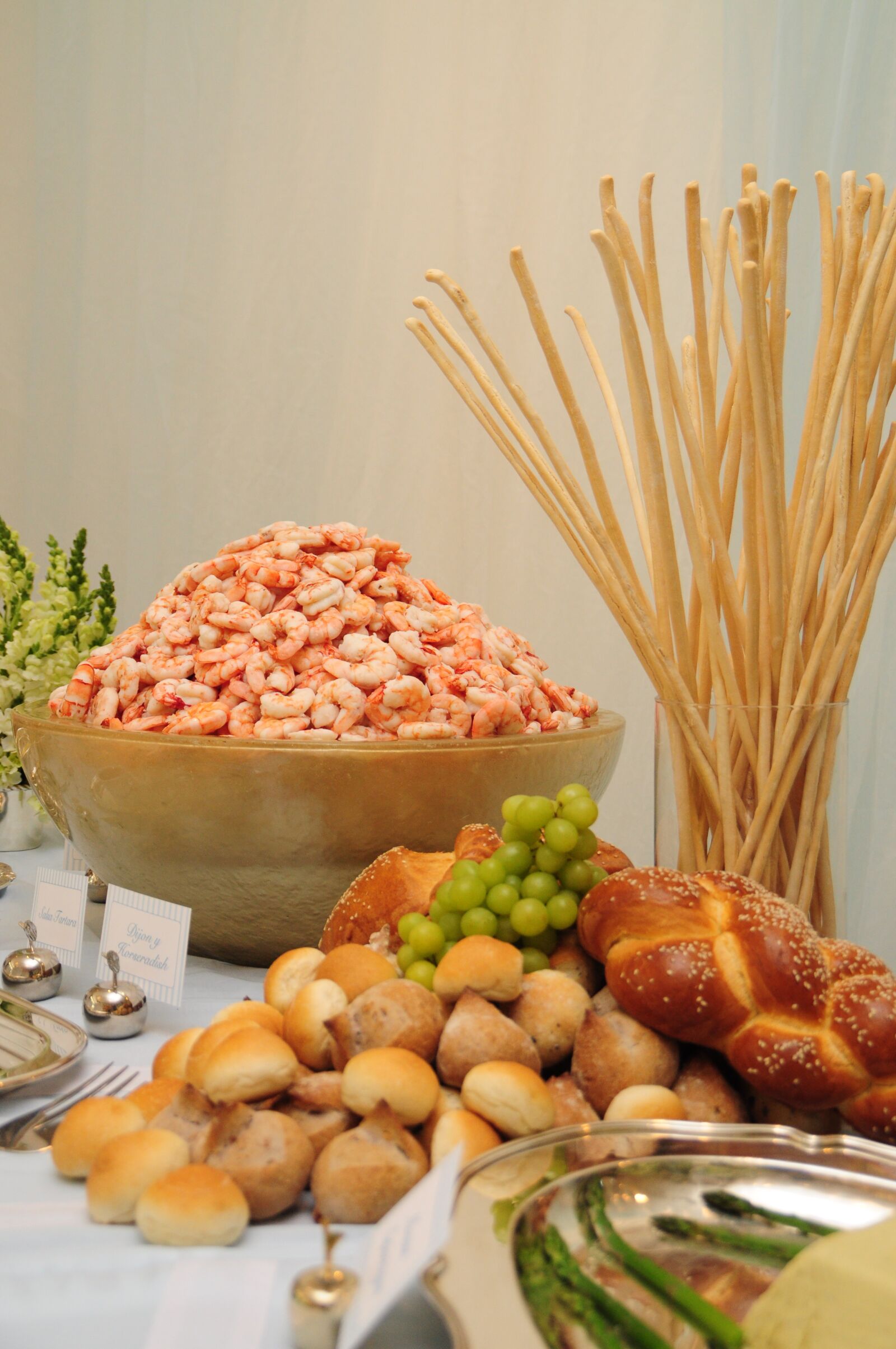 Nikon D5000 sample photo. Shrimp, table, food photography
