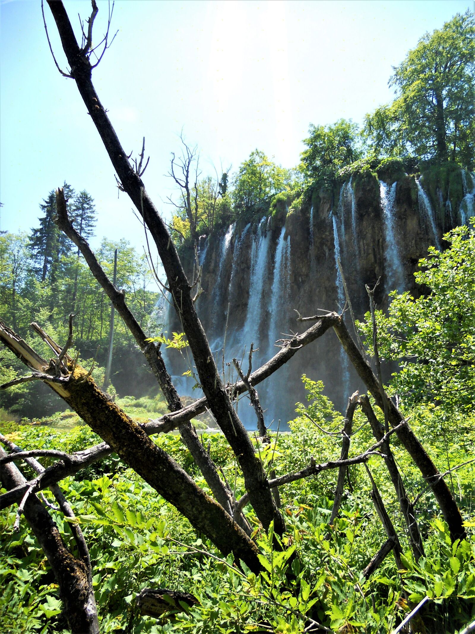 Nikon COOLPIX S2500 sample photo. Waterfall, lake, summer photography