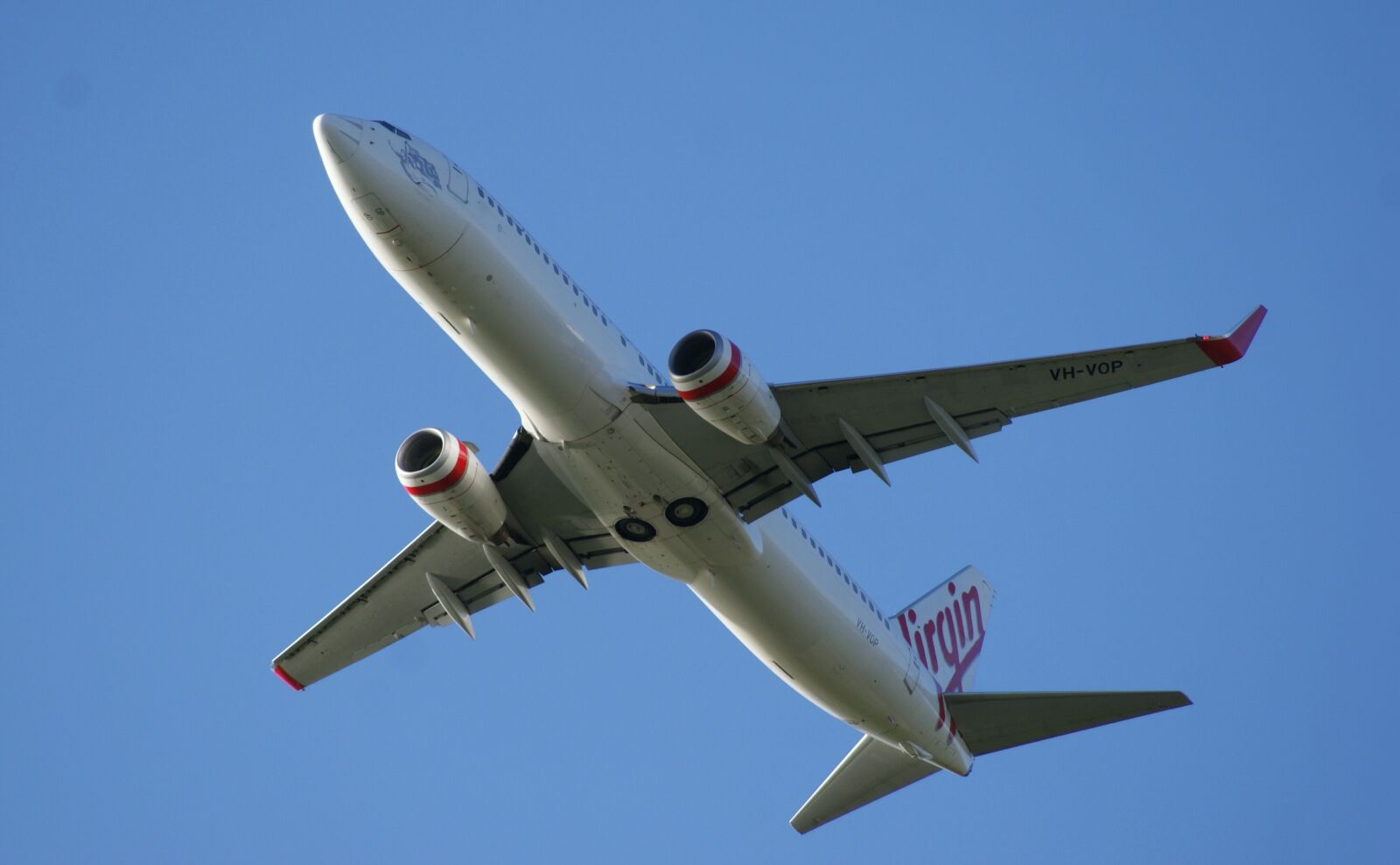 Sony Alpha DSLR-A200 sample photo. Aeroplane, aircraft, jetplane photography