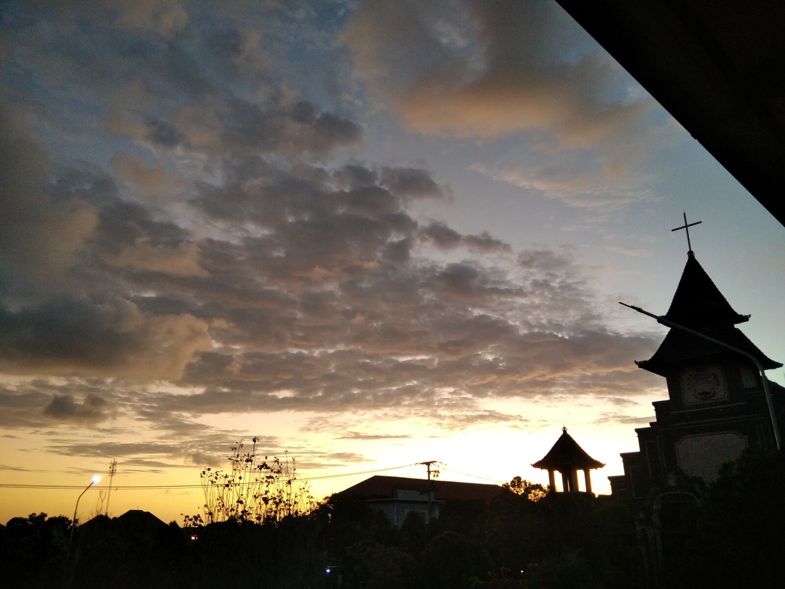 Xiaomi Redmi 8 sample photo. Sunset, church, sky photography