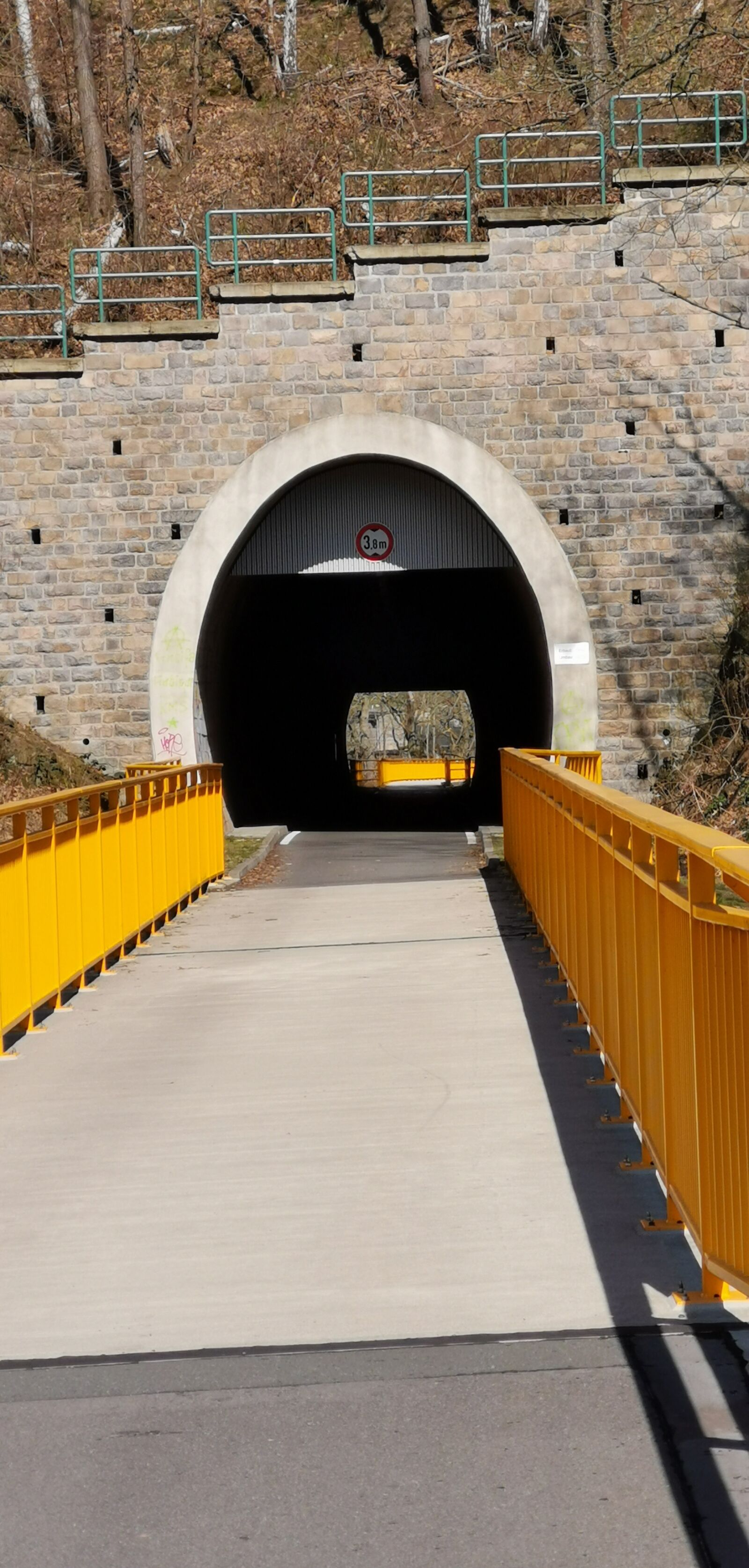 HUAWEI Mate 20 Pro sample photo. The tunnel entrance, tunnel photography
