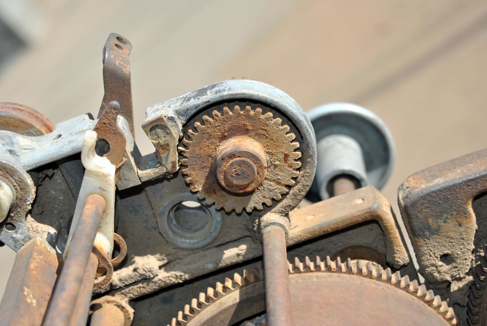 Nikon D3000 sample photo. Gears, rust, past photography