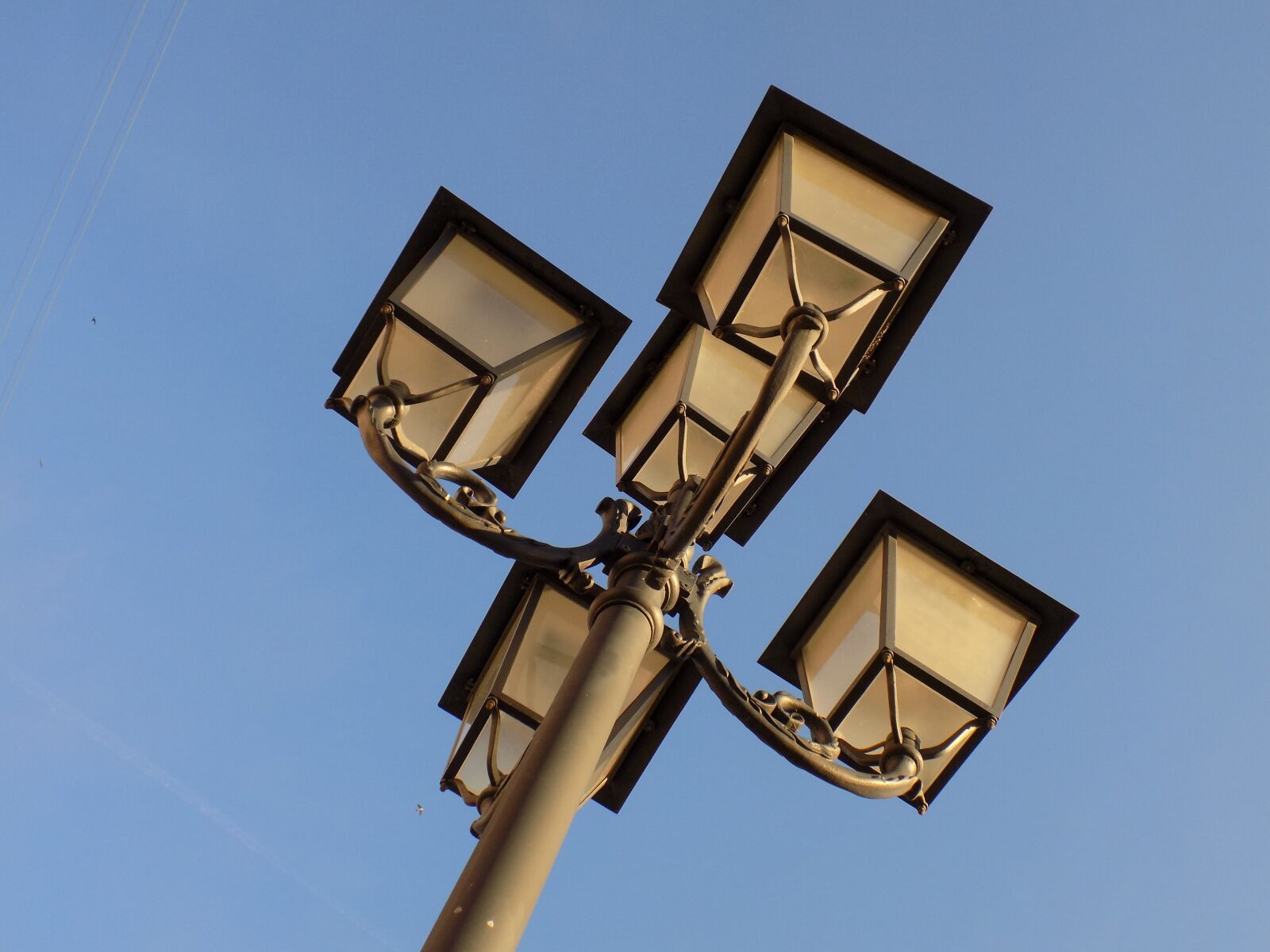 Nikon COOLPIX L340 sample photo. Lantern, post, sky photography