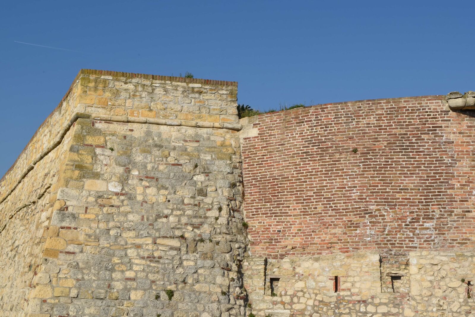 Nikon D5500 sample photo. Fortress, ancient, stone, brick photography