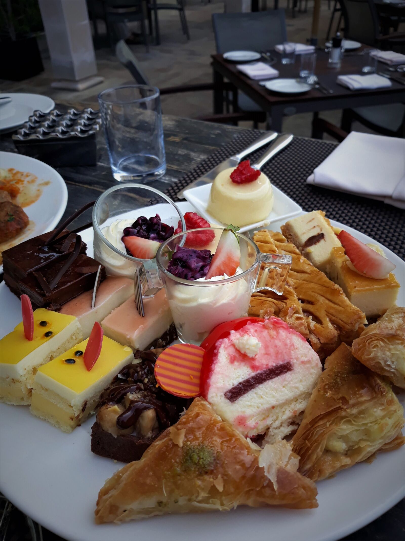 Samsung Galaxy J7 Pro sample photo. Dessert, fruits, delicious photography