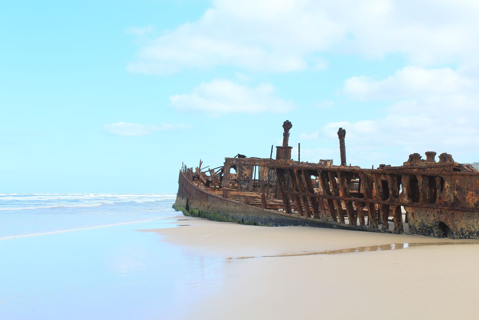 Canon EOS 1200D (EOS Rebel T5 / EOS Kiss X70 / EOS Hi) sample photo. Fraser island, shipwreck, queensland photography