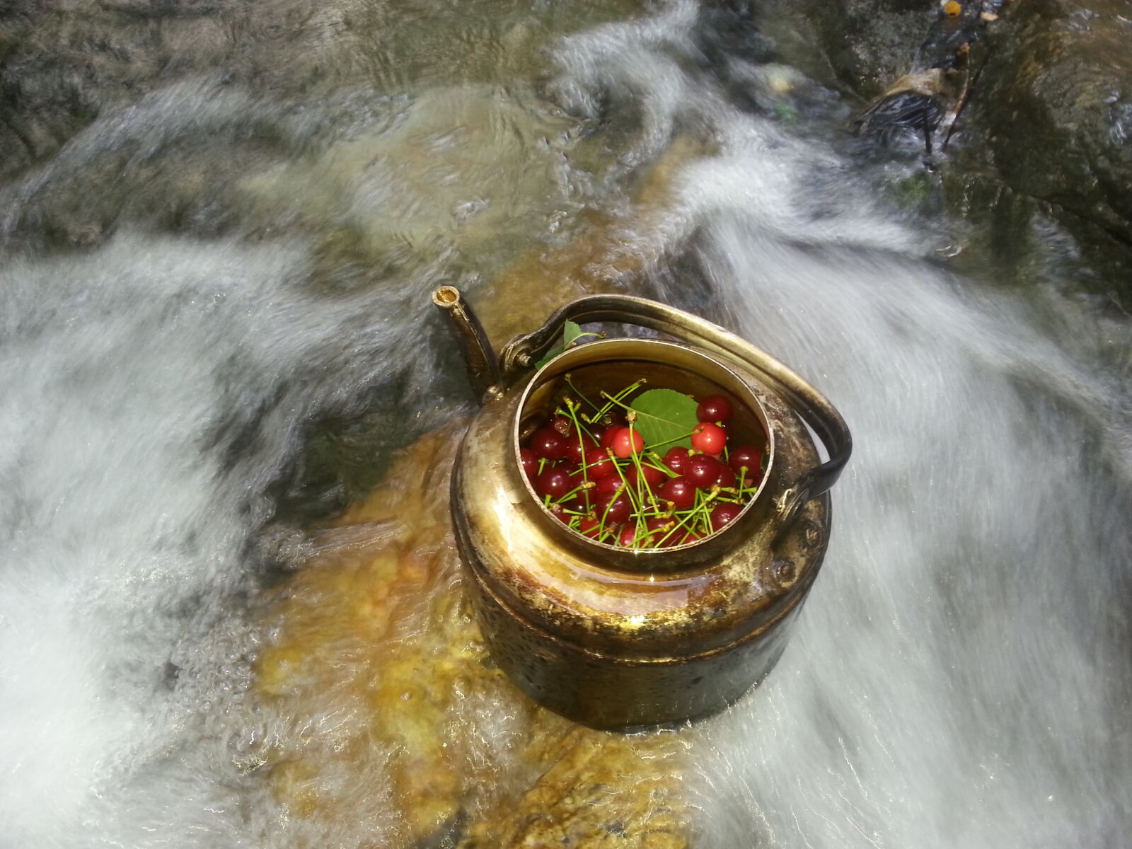 Samsung Galaxy S3 sample photo. Iran, cherry, darband, mountain photography