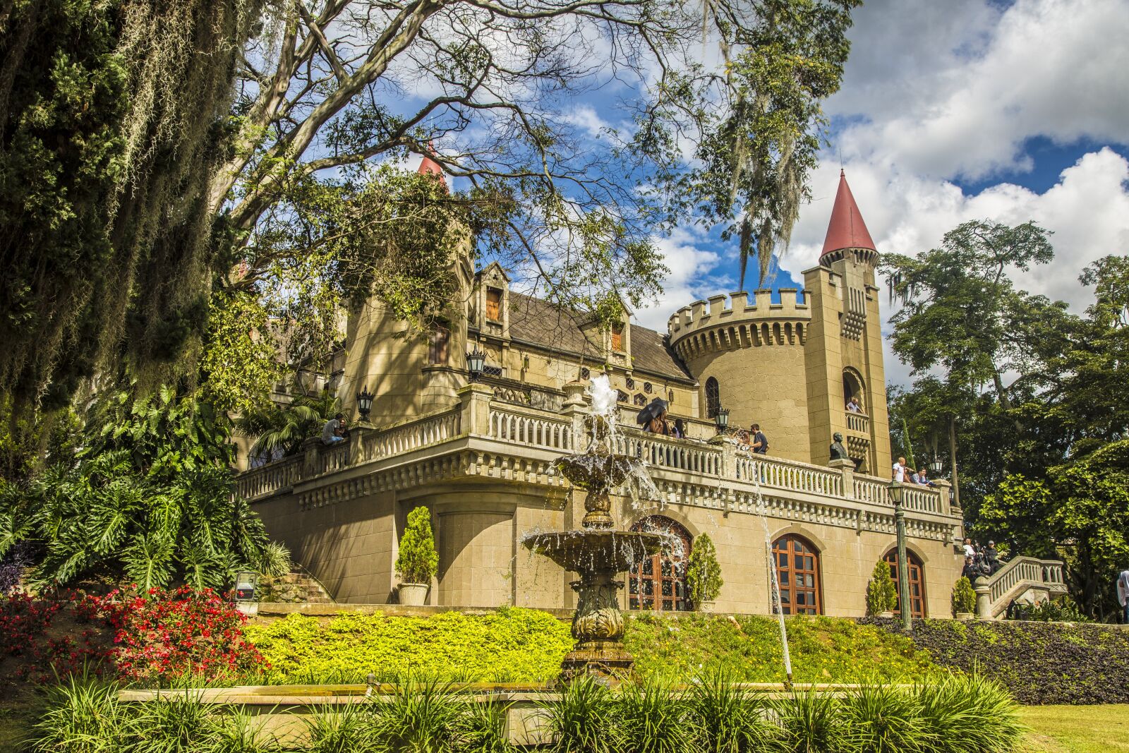 Canon EF 24-105mm F4L IS USM sample photo. Colombia, landscape, castle photography