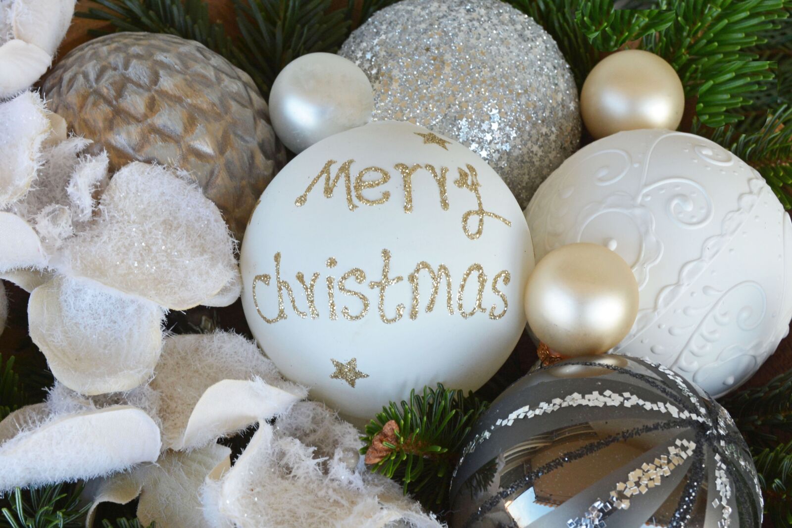 Nikon D7100 sample photo. Christmas balls, christmas, christmas photography