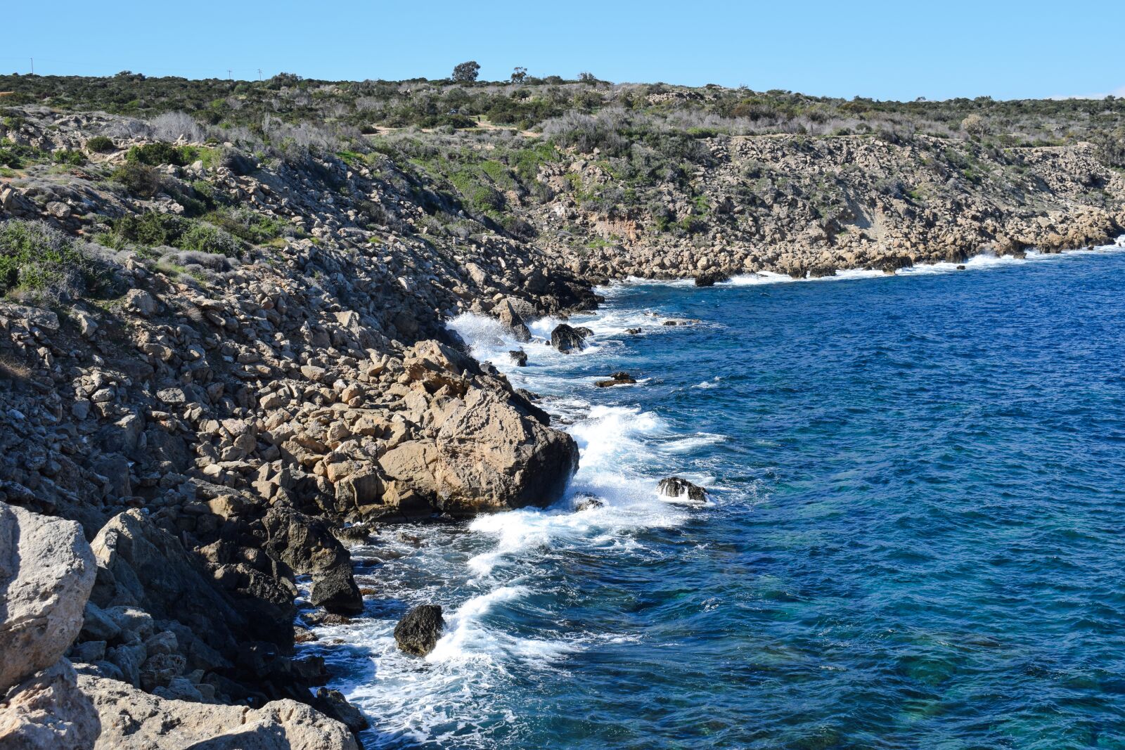 Nikon D3300 sample photo. Rocky coast, waves, coast photography