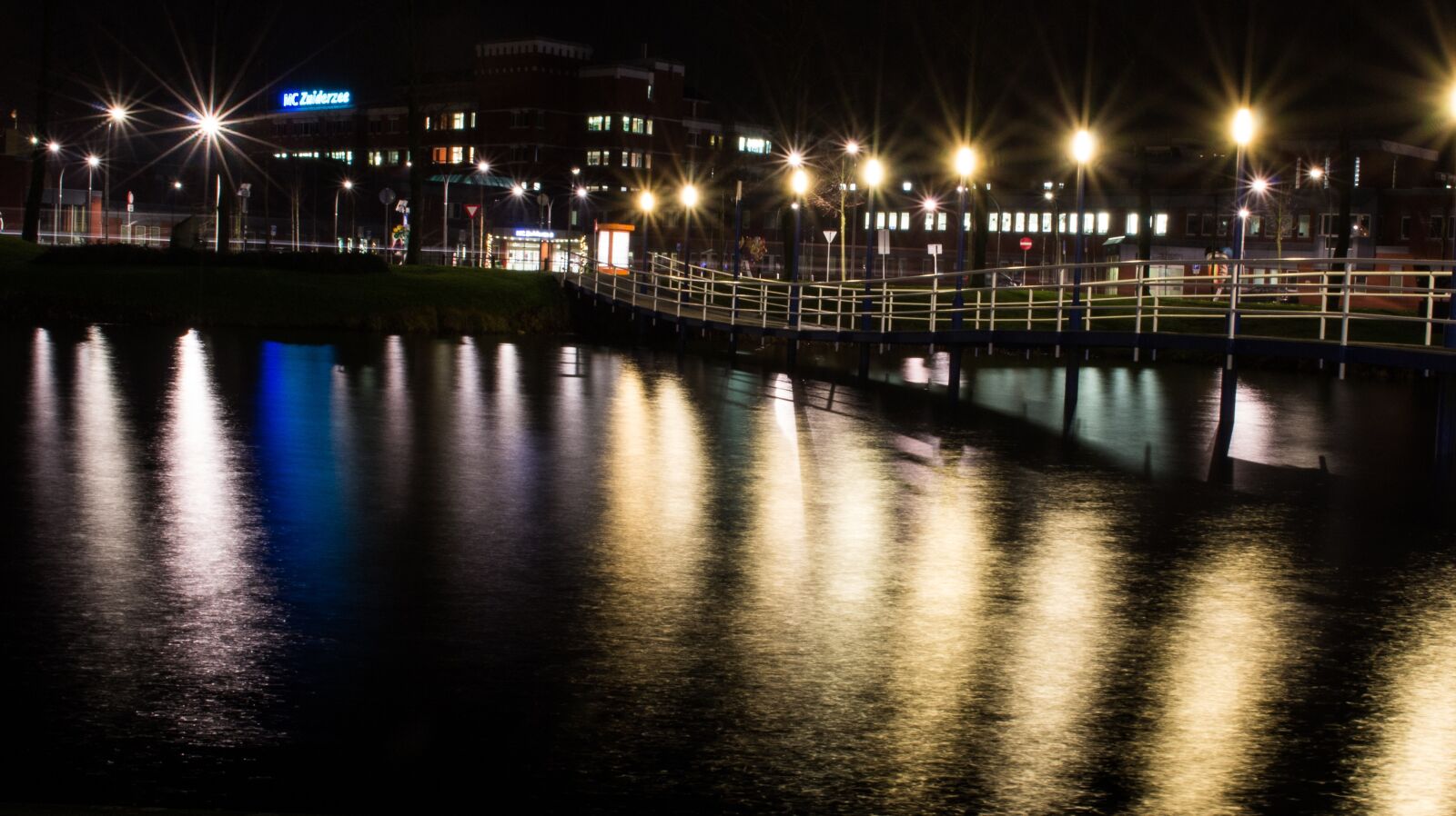 Nikon D3100 sample photo. Evening, light, lights photography