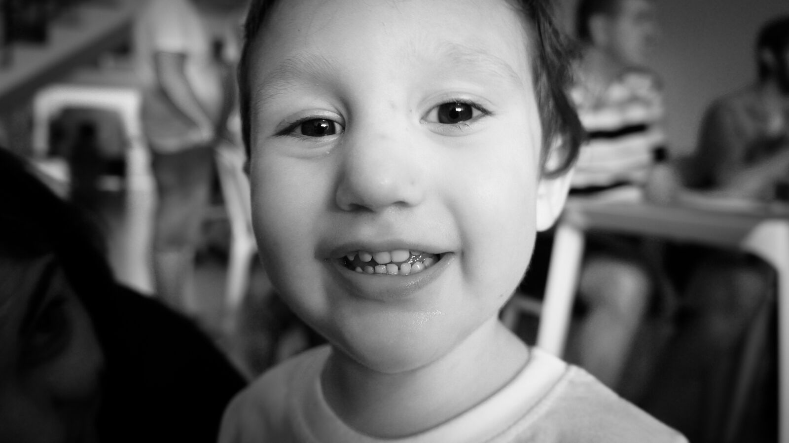 Sony Alpha NEX-3 + Sony E 18-55mm F3.5-5.6 OSS sample photo. Baby, face, happiness, happy photography
