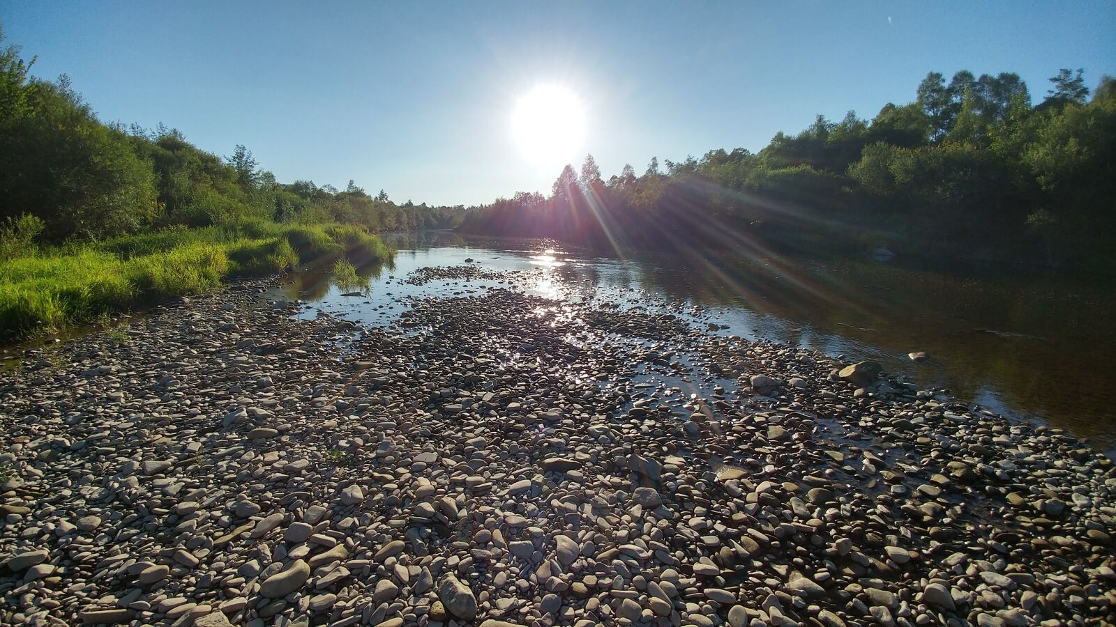 LG G5 sample photo. River, sky, beach photography