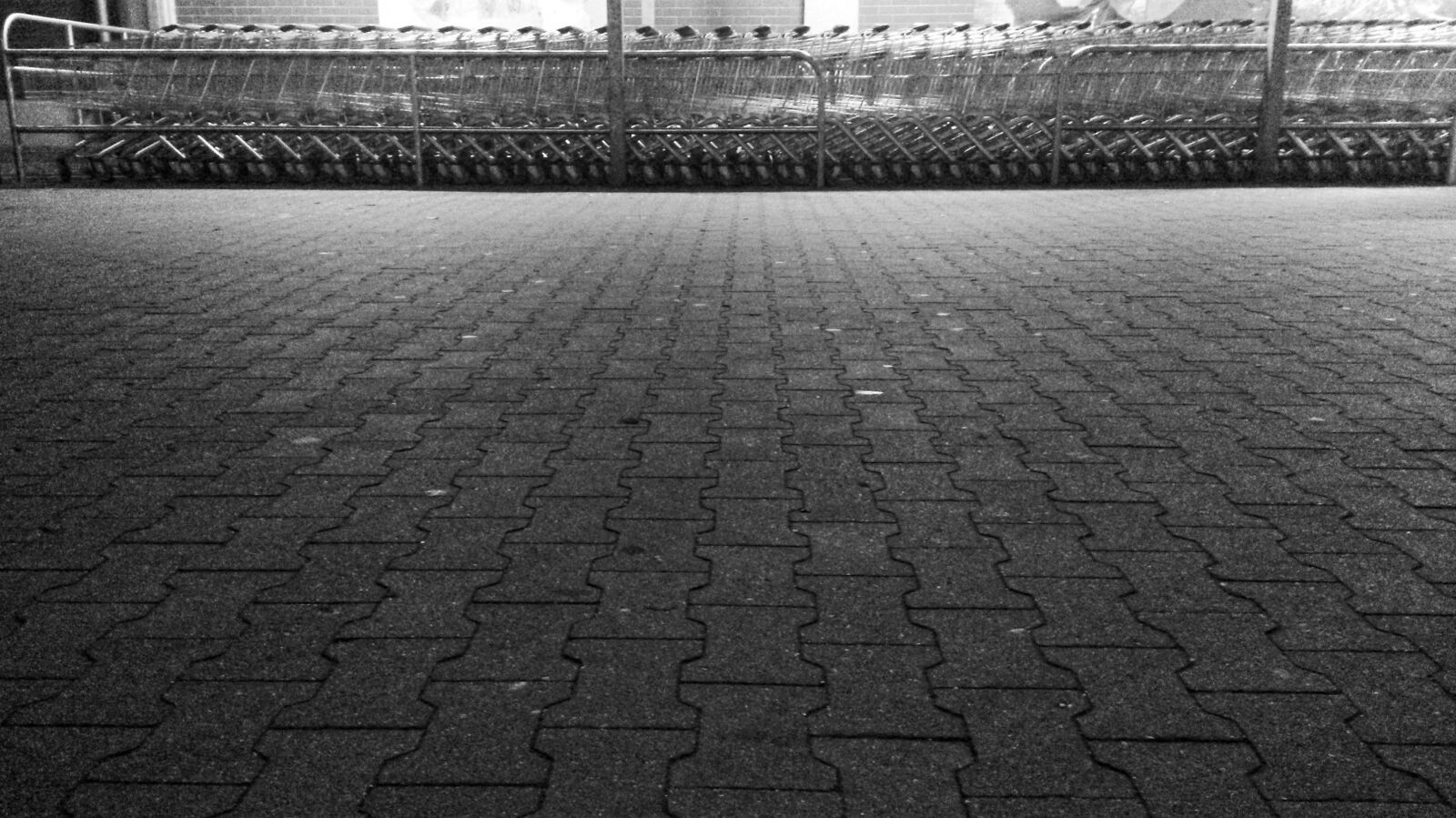 Samsung Galaxy S4 Mini sample photo. Carts, mall, shoping photography