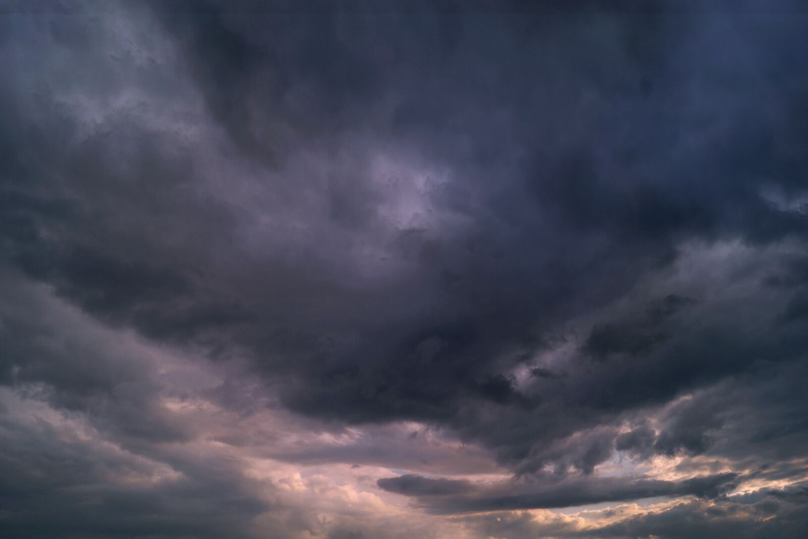 Sony SLT-A58 sample photo. Clouds, forward, storm photography