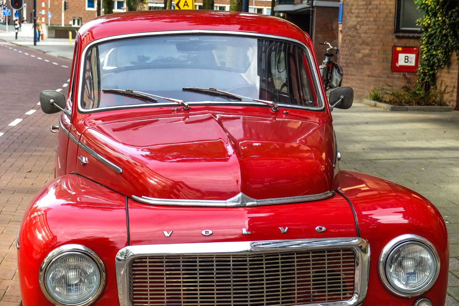 Fujifilm X30 sample photo. Car, classic, volvo photography