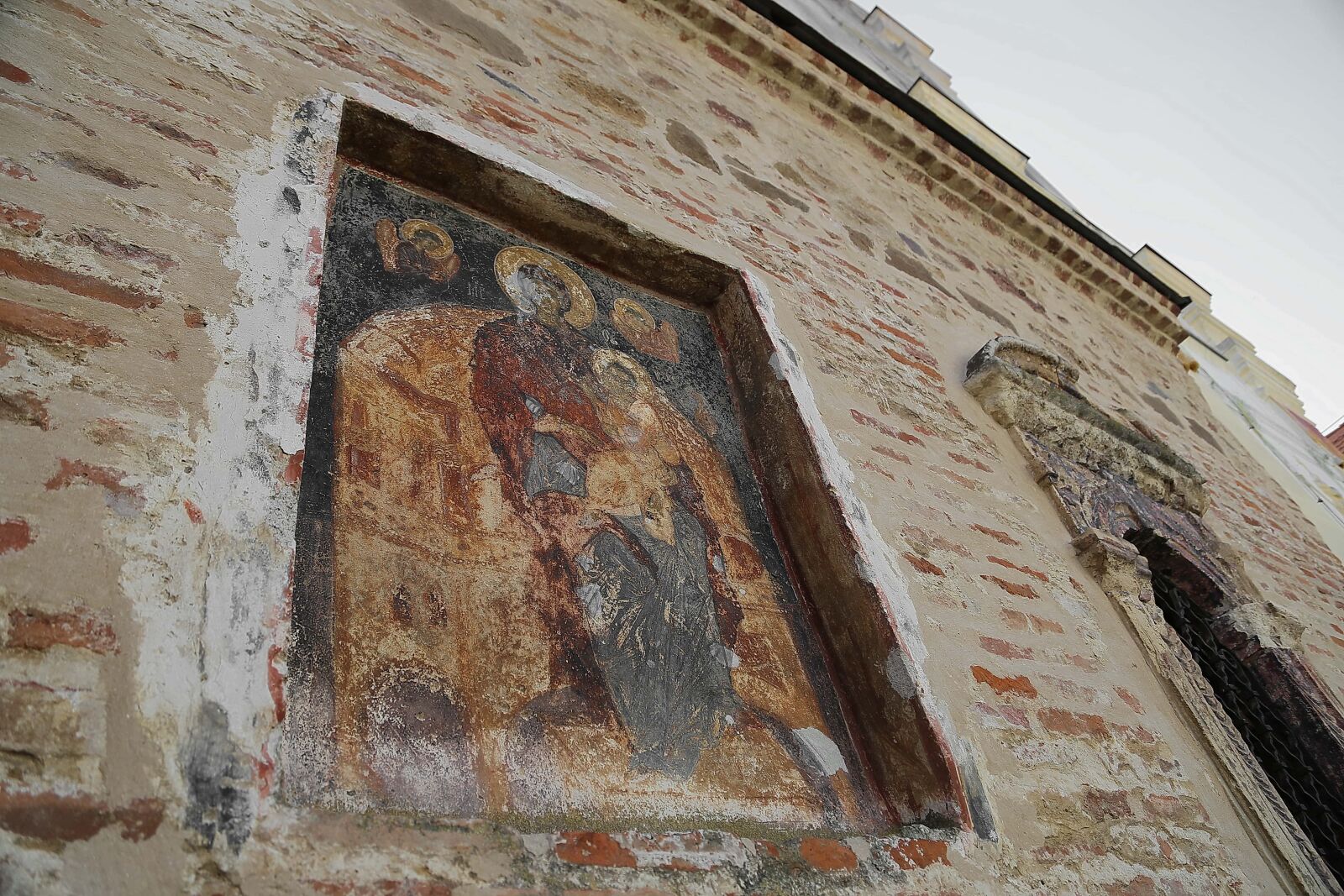 Canon EF 24-105mm F4L IS USM sample photo. Medieval, icon, orthodox, monastery photography