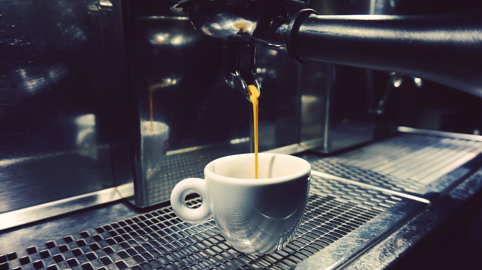 Sony Alpha a5000 (ILCE 5000) sample photo. Coffee, coffee shop, cafe photography