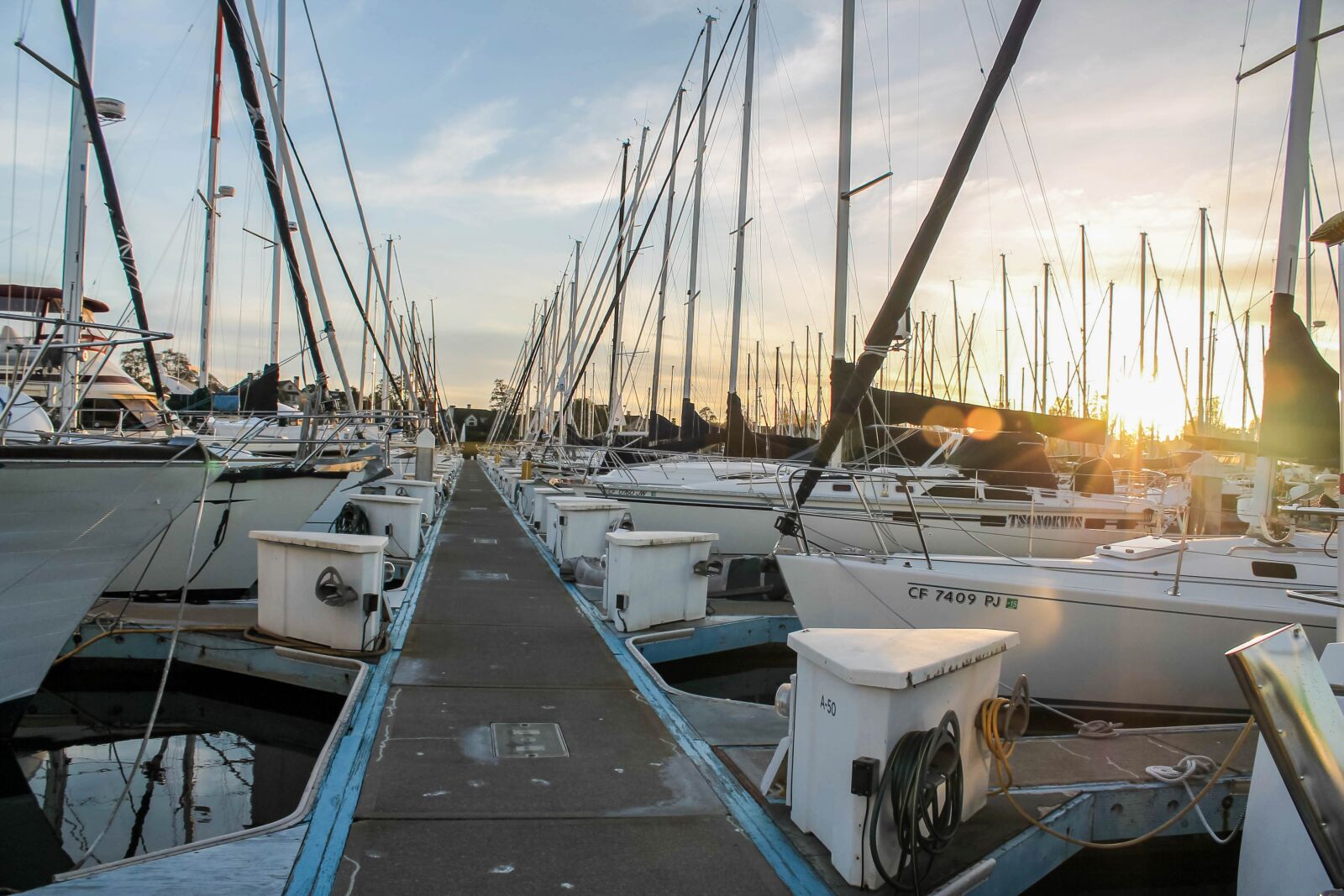 Canon EOS 1100D (EOS Rebel T3 / EOS Kiss X50) sample photo. Yachts, sail, sea photography