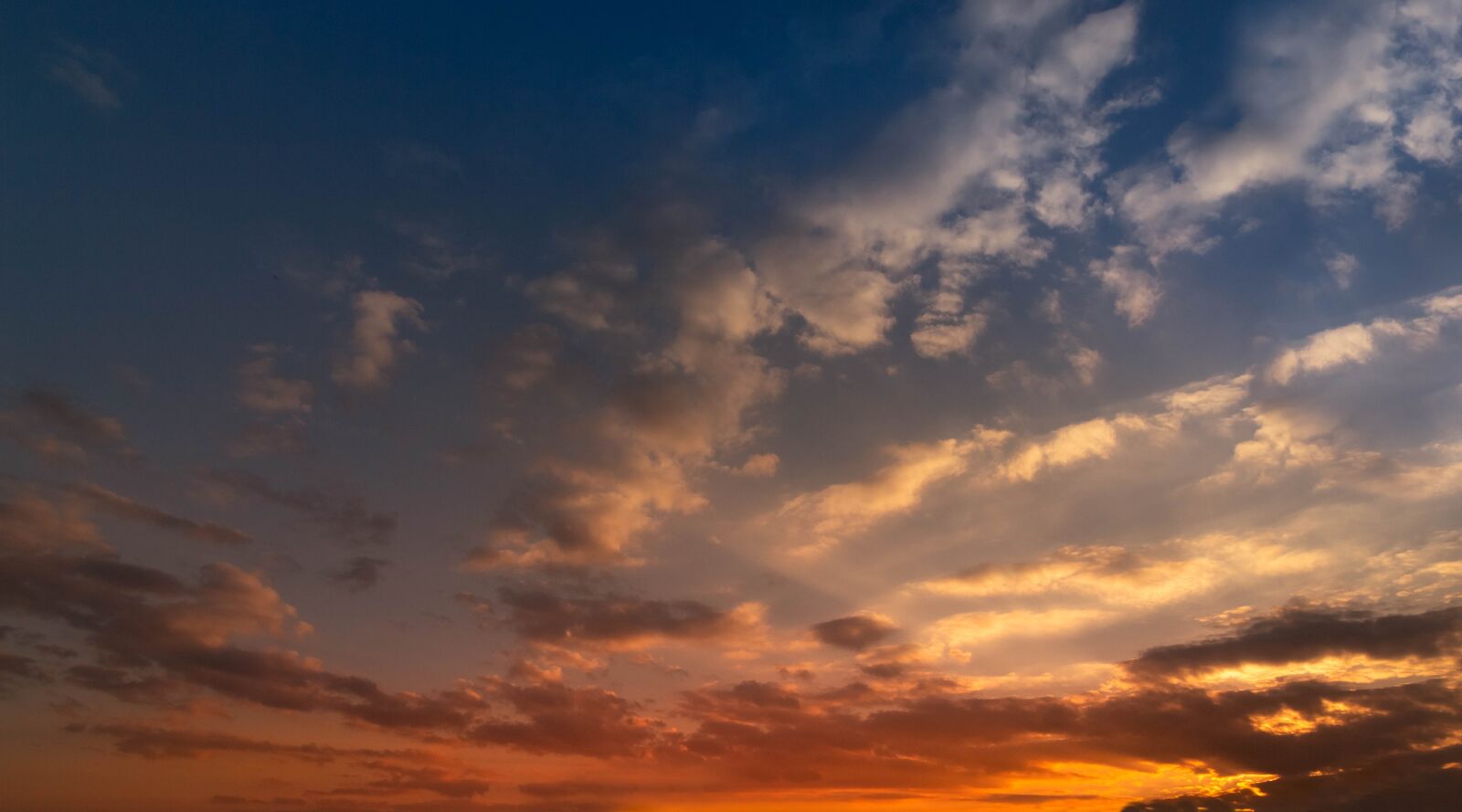 Canon EOS 700D (EOS Rebel T5i / EOS Kiss X7i) sample photo. Sunset, sky, landscape photography
