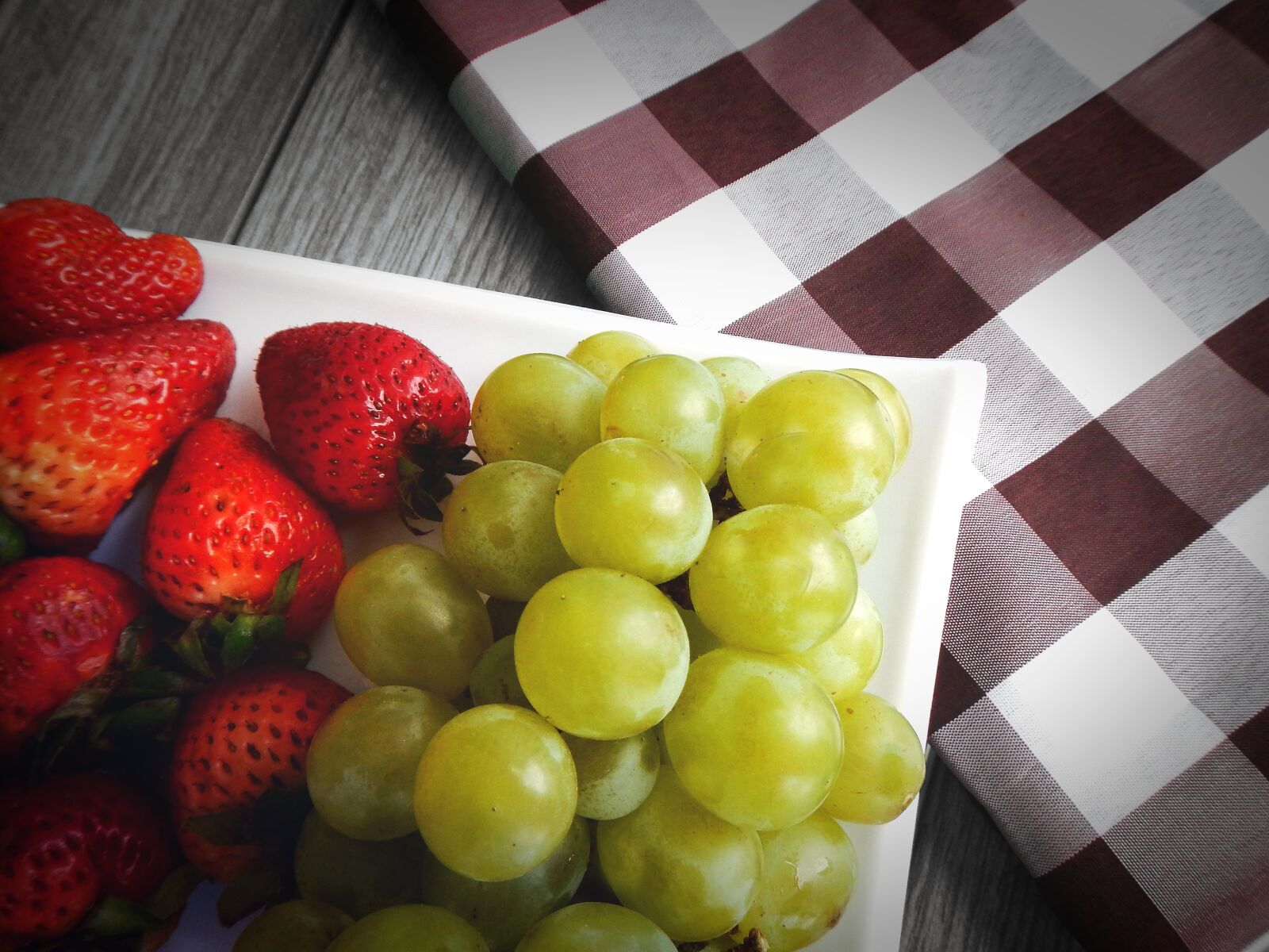Nikon Coolpix AW110 sample photo. Grapes, strawberries, fruit photography