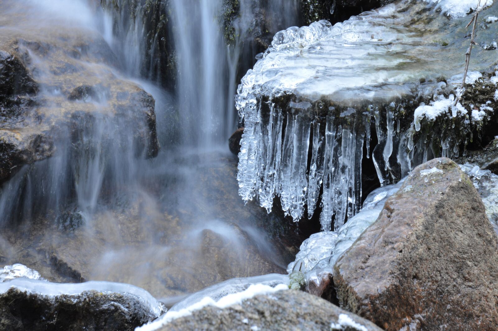Nikon D3200 sample photo. Waters, waterfall, cold photography
