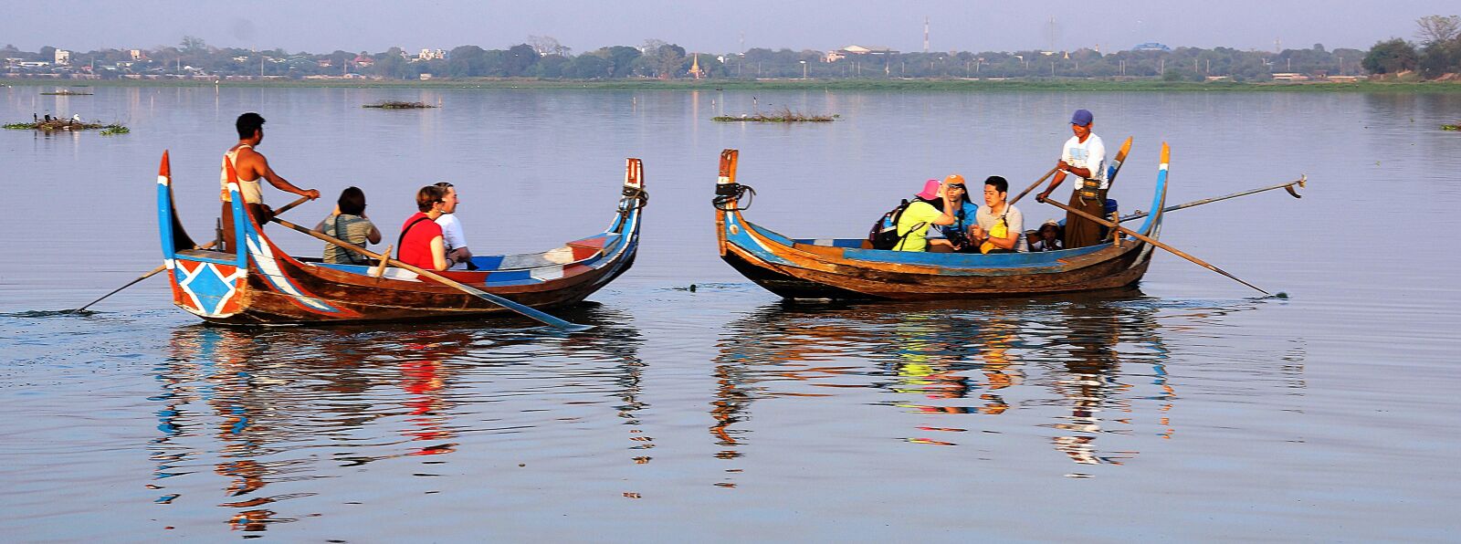 Sony Alpha NEX-7 sample photo. Boat, trip, tourists photography