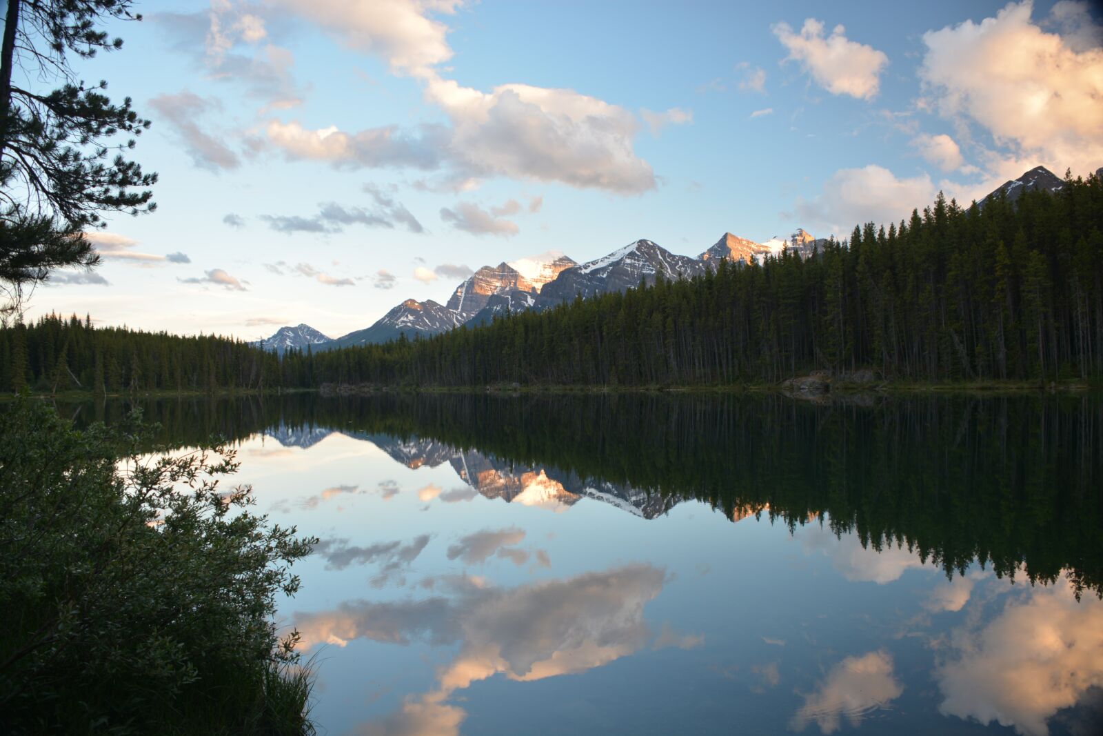 Nikon D5200 sample photo. Herbert lake, alberta, canada photography