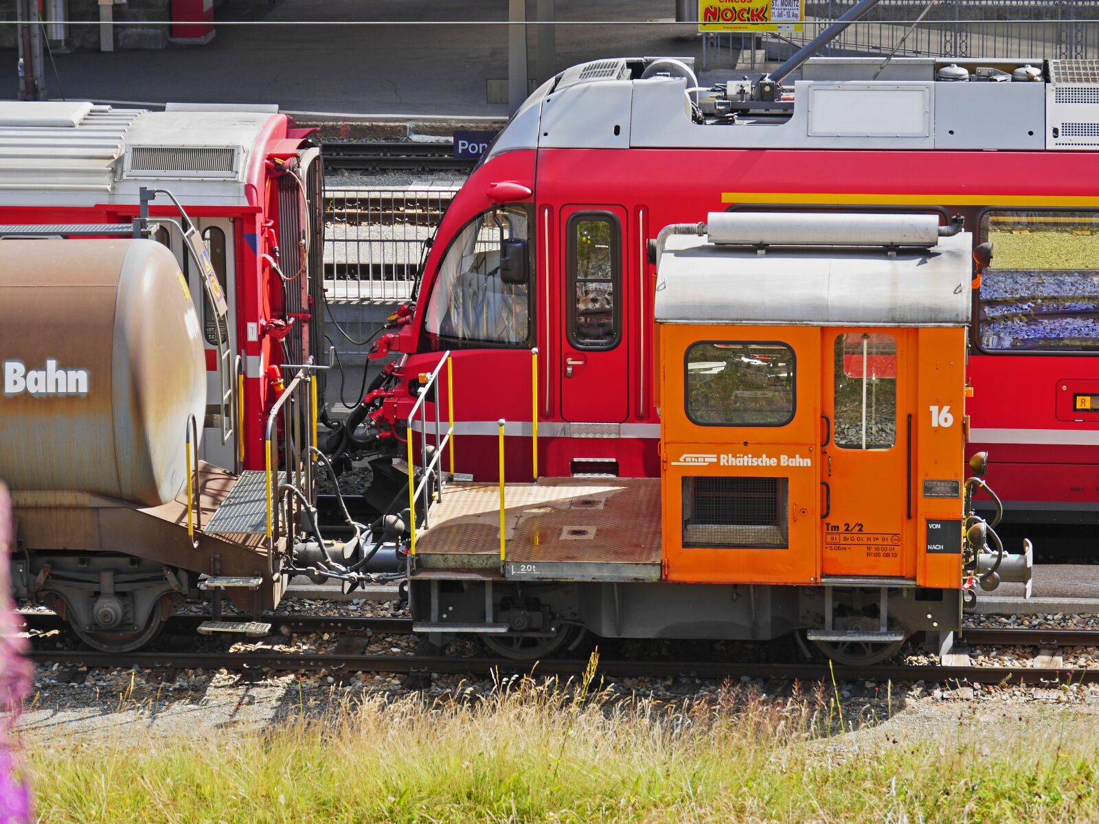 Panasonic Lumix DMC-GH3 sample photo. Rail tractor, switcher, tm photography