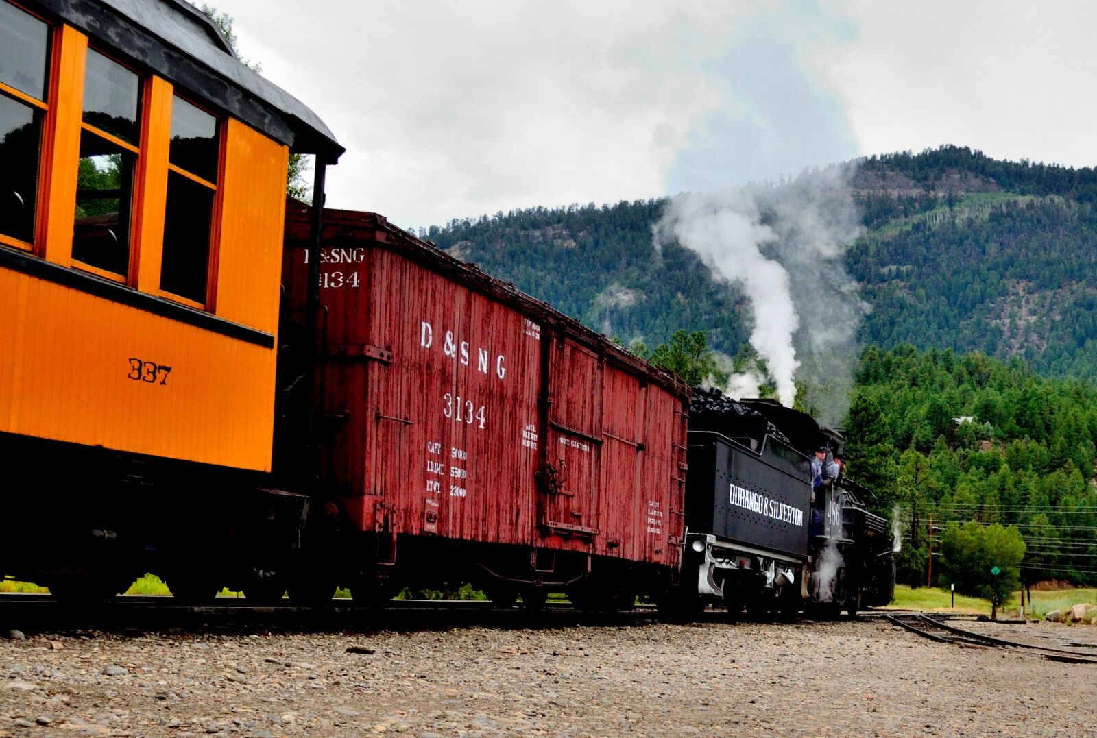 Nikon D5100 sample photo. Train, locomotive, station photography