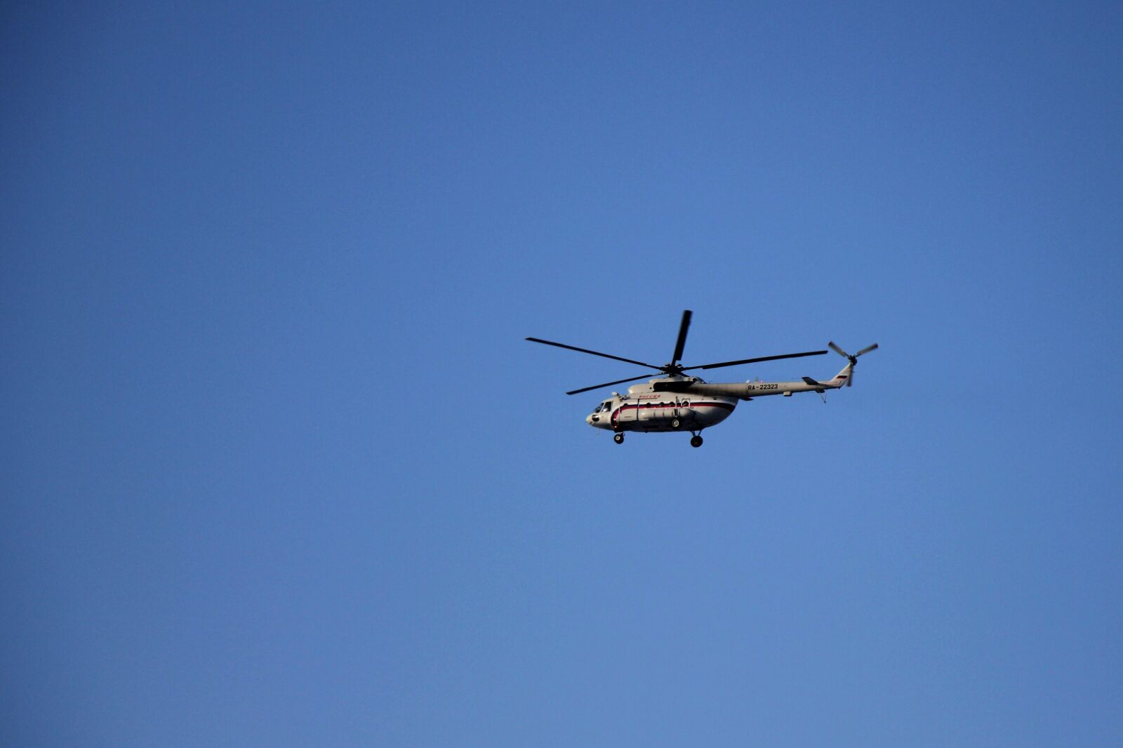 Canon EOS 550D (EOS Rebel T2i / EOS Kiss X4) sample photo. Sky, blue, helicopter photography
