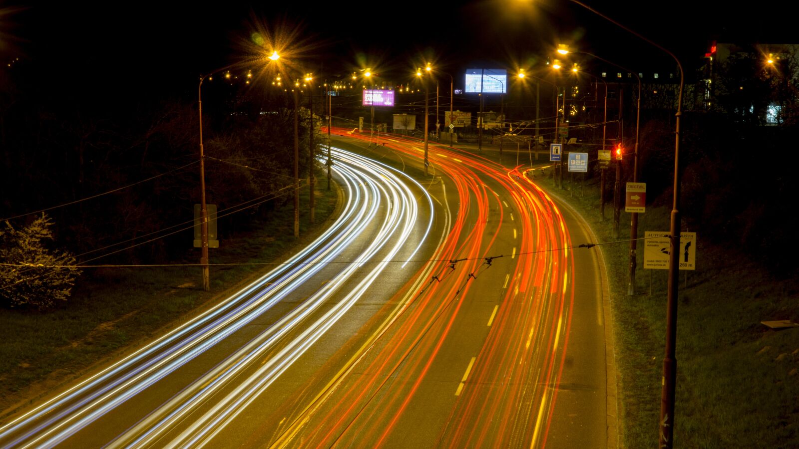 Sony FE 28mm F2 sample photo. Long exposure, cars, lines photography