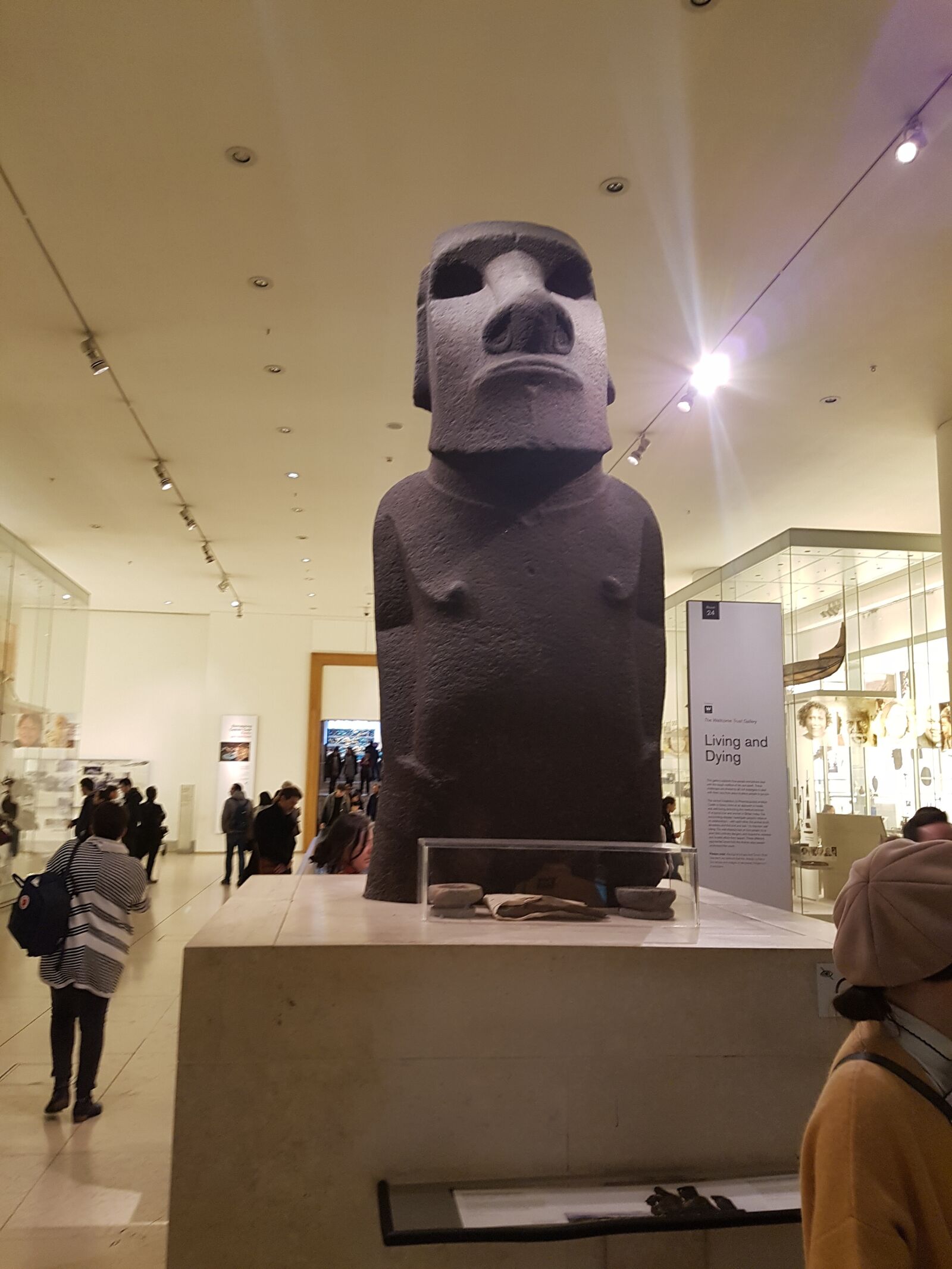 Samsung Galaxy S7 sample photo. The british museum, art photography
