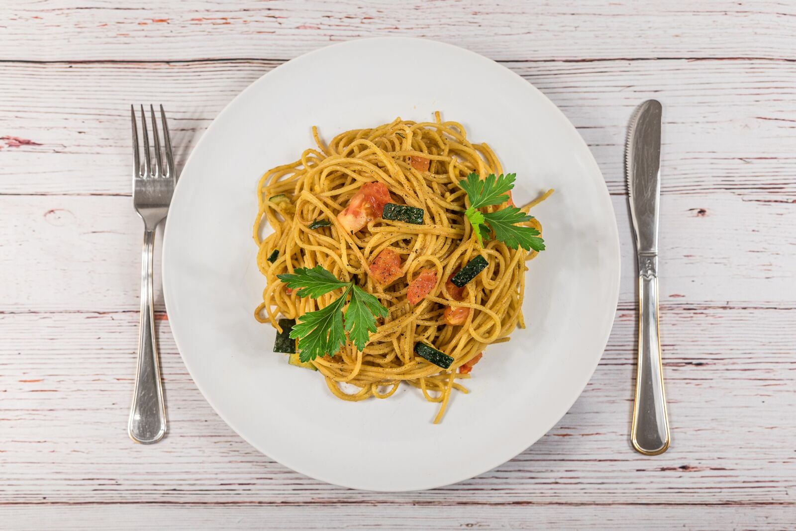 Nikon D750 sample photo. Spaghetti, fresh, pasta photography