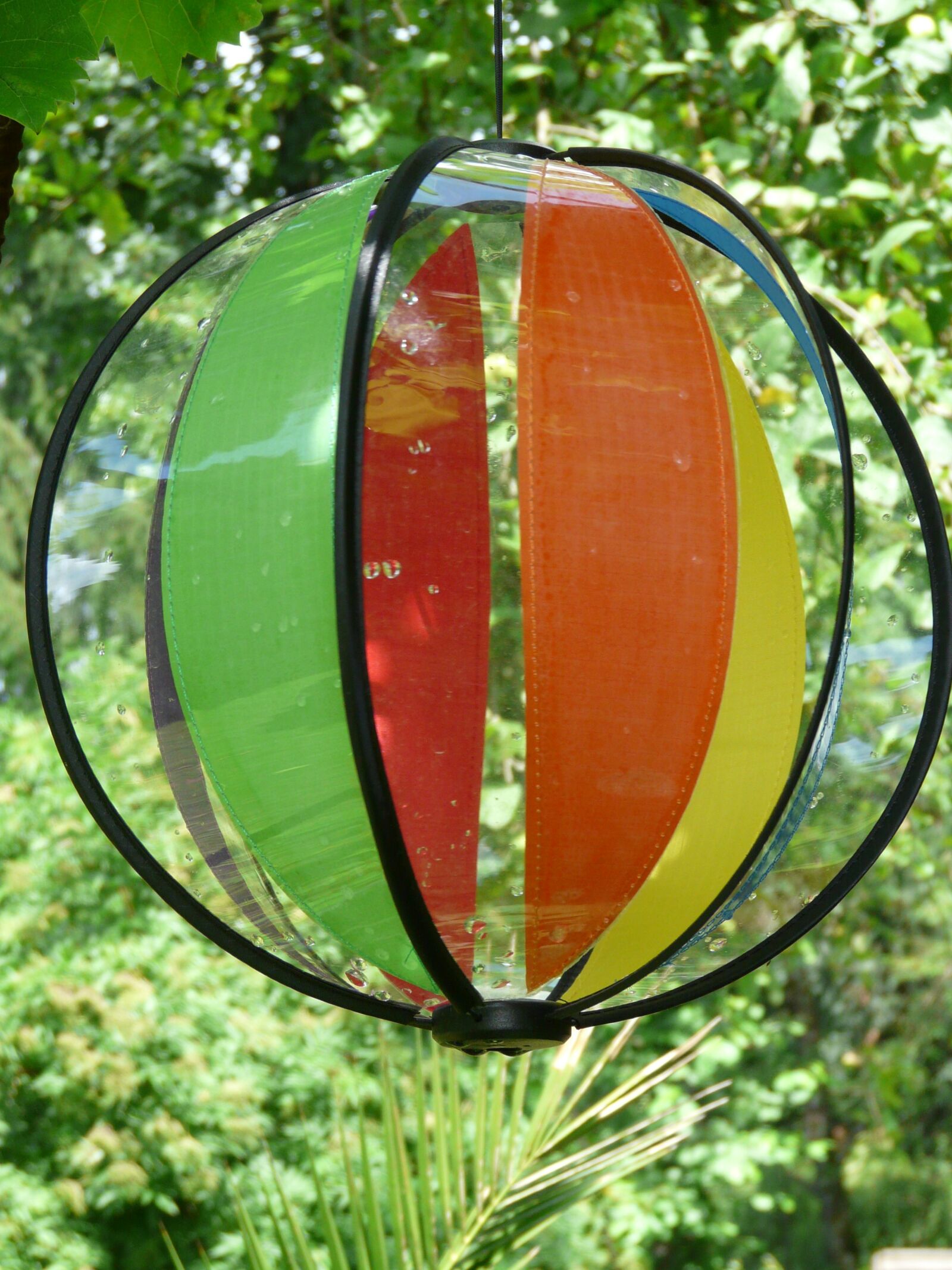 Panasonic DMC-FZ18 sample photo. Windspiel, movement, rotation photography